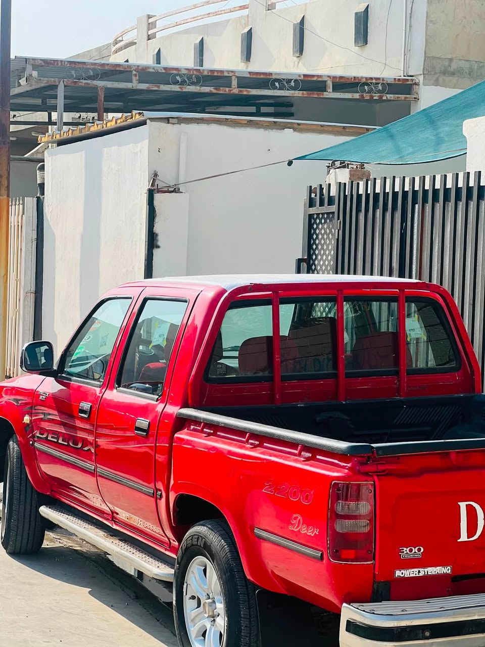 پێکاب دێر٢٠٠٩ سێ پانکە بێ بۆیاخ سەنەوەی تازە کارتی بەنزینی هەیە سەیارەکە کارەبایی مەزبووتە تاقە و ڕەقی نیە ***********/***********
