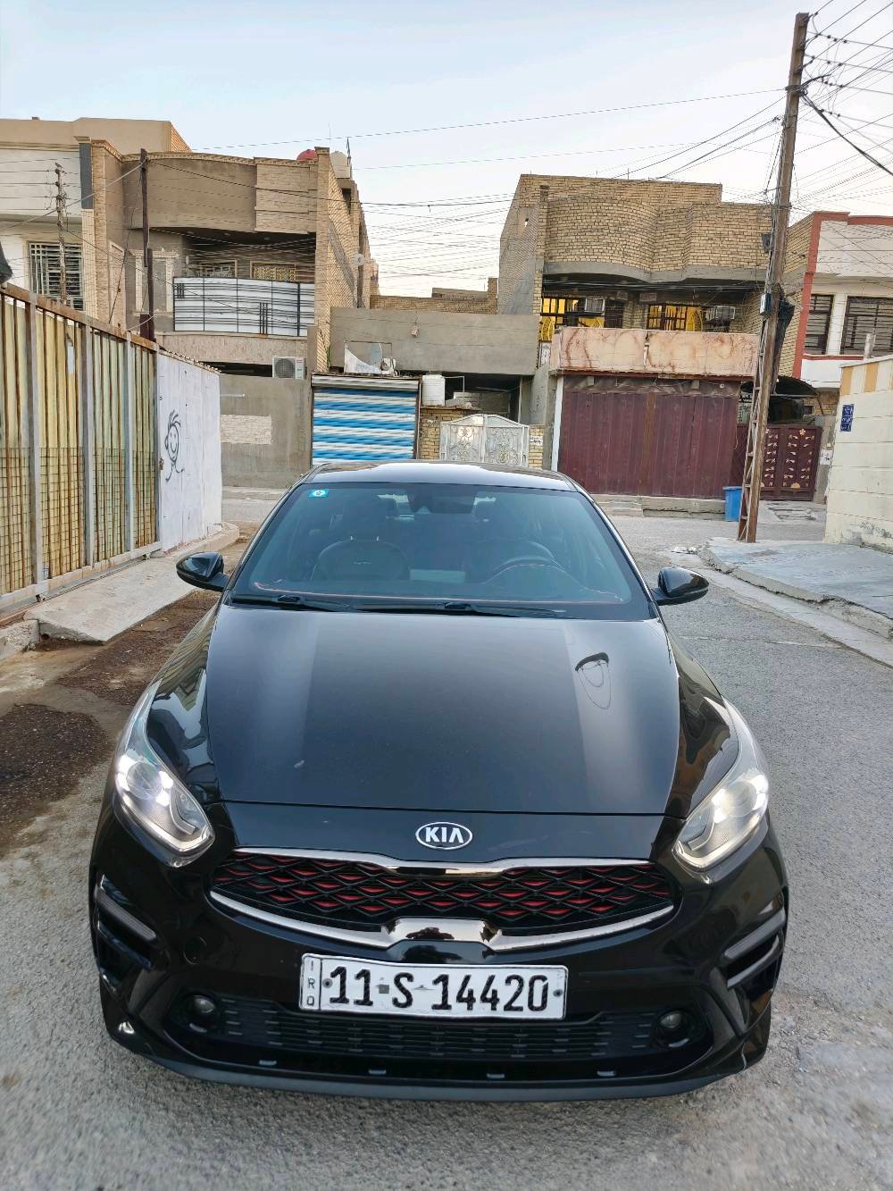 السلام عليكم 
كيا فورتي 2021 جتي لاين
محرك 2000 دوش 
سياره حادثه بامريكا خلفي وراجع بارد مابيه صبغ سياره فقط تبديل جنطه  بدون ايرباك
 صوره الحادث والسنور موجوده 
ماشيه 23 الف ميل / كير محرك مكفول 
فول مواصفات ما عده فتحه 
سياره بصمه + كشنات جلد + رادارات جانبي وامامي 
سياره بسمي رقم بغداد
السعر  121 ورقه وبيه مجال
العنوان بغداد  
***********