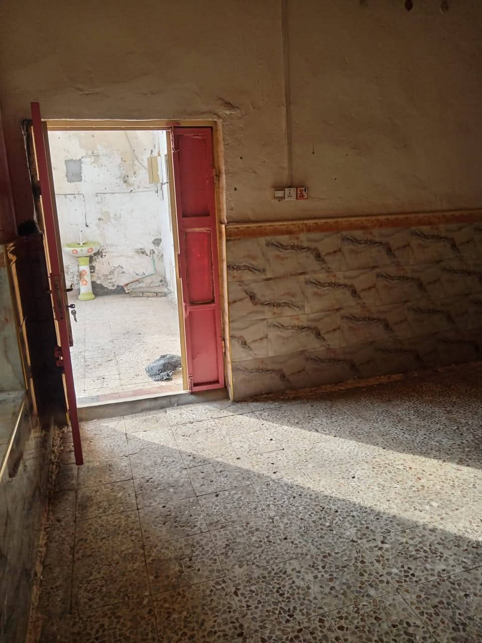بيت الحسين • شارع ابو شاكر • جديد