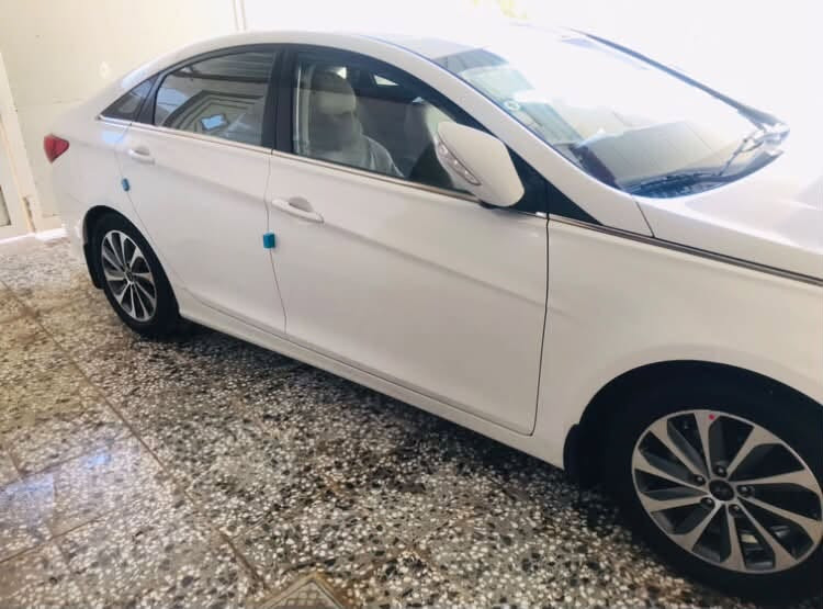 سوناتا 13 خليجي 2400
ابيض بغداد انگليزي باسمي 
كفالة عامة صبغ تبديل وتبريد والفتح 
كلها على وضع الشركة نظيفه جدا 
السعر 140 وبيها مجال 
مكاني بابل 
***********
