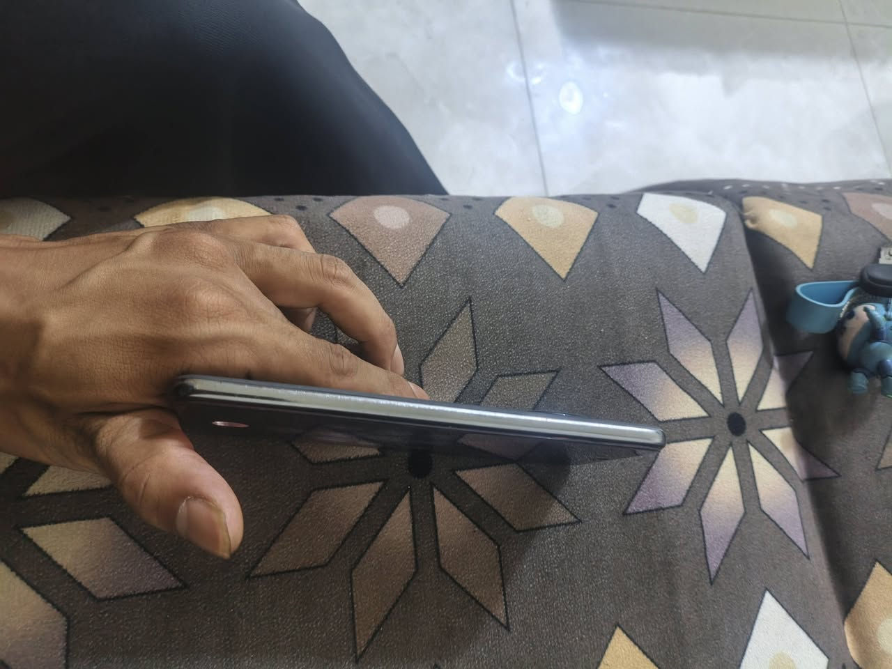 ريلمي 14برو بلاس ذاكره 512 جهاز معنه كلمه بس شاحنه ما بي مكاني بغداد
*********** سعر 425بيه مجال بسيط
