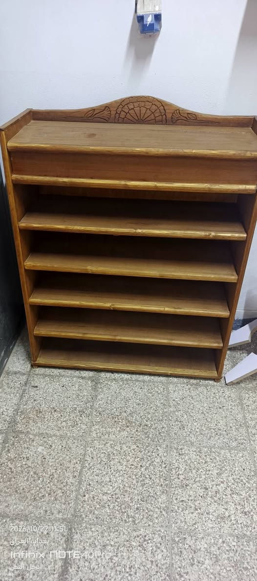 بغداد اربع شوارع • خشب • طبلة