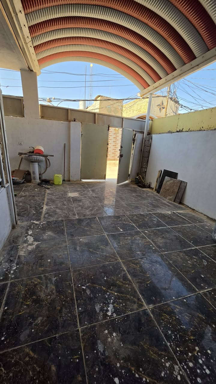 سلام عليكم  بيت ل ايجار 150متر    تفاصيل ال بيت. 2 غرف نوم  صاله  ستقبال   و مثل ما موضح بل صوره بيت  مرتب
مقايبل قريه  الغدير  يبعد عل شارع 200  متر +شارع  مالته تبليط 
  رقم الهاتف ***********
سلام عليكم  بيت ل ايجار 150متر    تفاصيل ال بيت. 2 غرف نوم  صاله  ستقبال   و مثل ما موضح بل صوره بيت  مرتب
