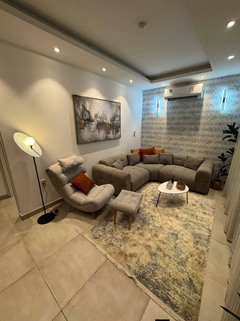 🏡✨ عرض المرحلة الثالثة | مجمع اللؤلؤة السكني

🏠 بيت 200م² | طابقين | تشطيب راقٍ

🔥 25 مليون مقدّم فقط
💰 114 مليون دفعة سنوية
📅 والباقي أقساط شهرية على مدى 4 سنوات

🚪 تقدر تدخل بيتك وتشيّك عليه بنفسك قبل توقيع العقد!
✨ شوف بيتك على أرض الواقع وتأكد من كل التفاصيل قبل لا تلتزم.

🔥 المرحلة الثالثة… فرصة لا تفوّت!

📞 للحجز والاستفسار: ***********
