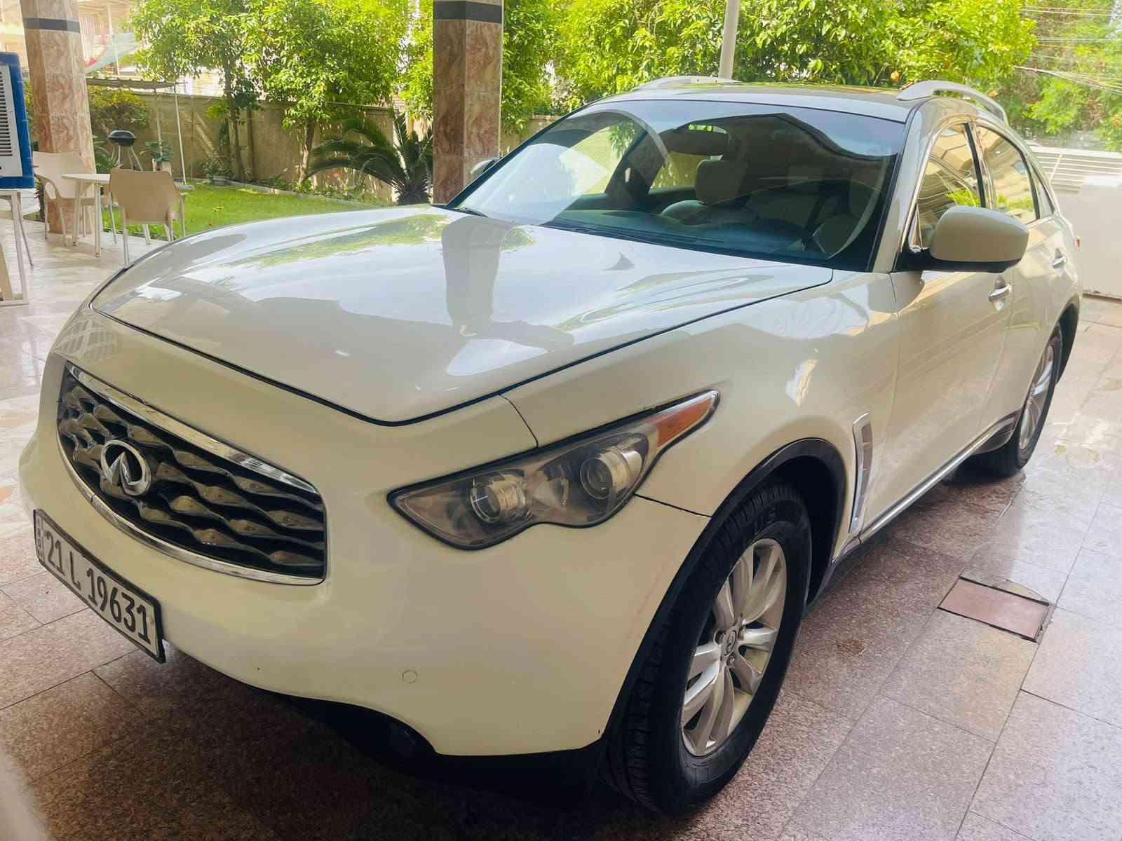 السلام عليكم عندي انفنتي 2011 fx امريكي لون صدفي مكفول من الصبغ ماعدا طخه بسيطه على كد شبر بالجاملغ الامامي والدعاميه صبغ محرك جديد شادلها مال حاويه تبريد ثلج بتاري جديد صدر جيد السيارة حلوه ومتعبك اتريد تحويل او وكالة اريدها 11500 وبيها مجال بسيط للستفسار *********** طبعا كلشي اكو بالسوك الجديد يفرق عن يرادله مصرف بغداد, العراق
