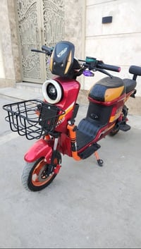 دراجه شحن نوع R9 دراجه نضيفه موديل 2025 بطاريات 5 بحاله جيده كهربائيات...