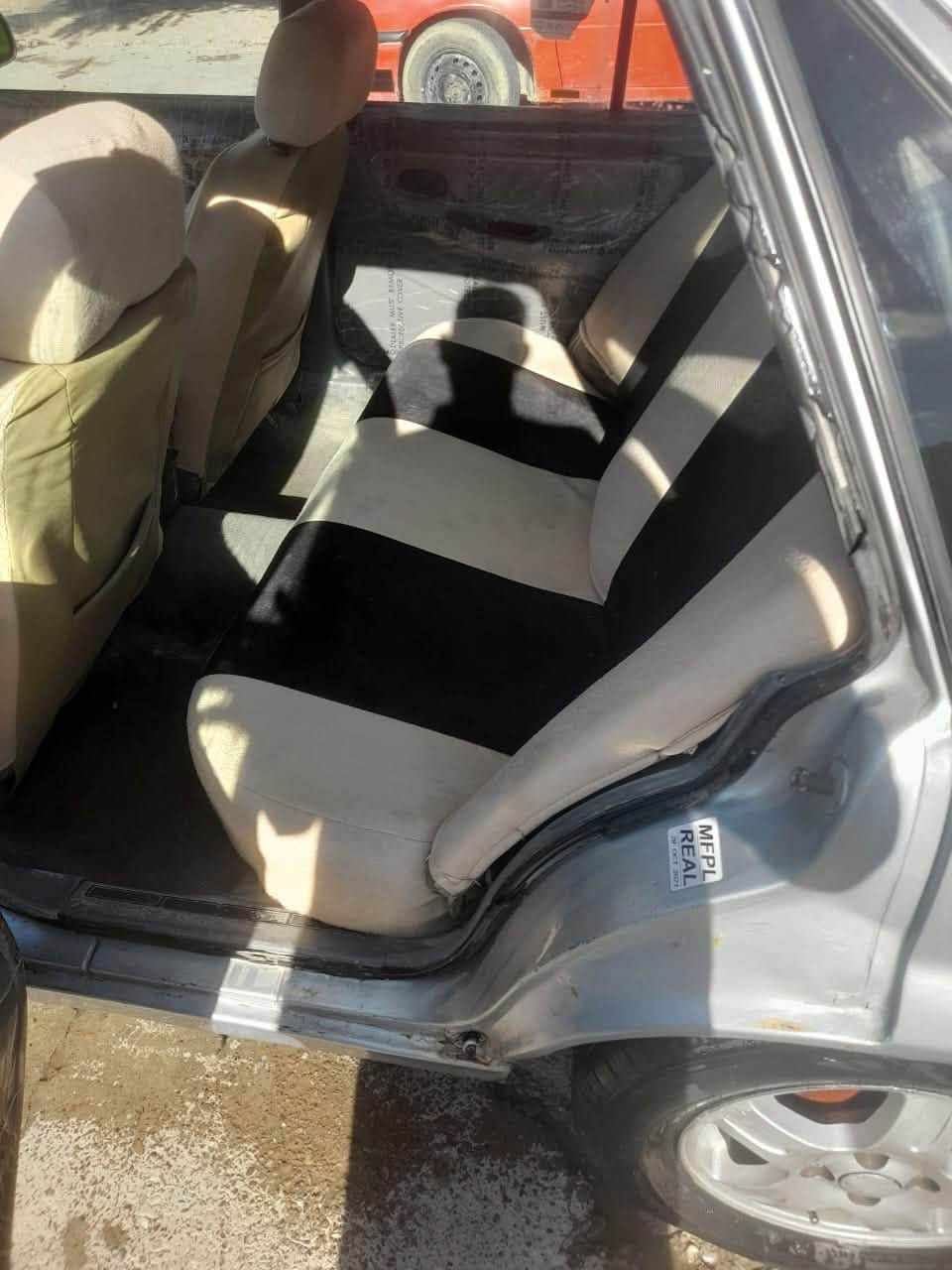 دايو فراشه موديل ١٩٩٧
كير محرك كله شرط 
رقم بغداد دولي باسمي 
صدر تعبان و مشط ستيرن 
كهربائيات كلها شغاله 

السعر ٣٣ بيها مجال بسيط 
او مراوس حسب القناعه 
***********

