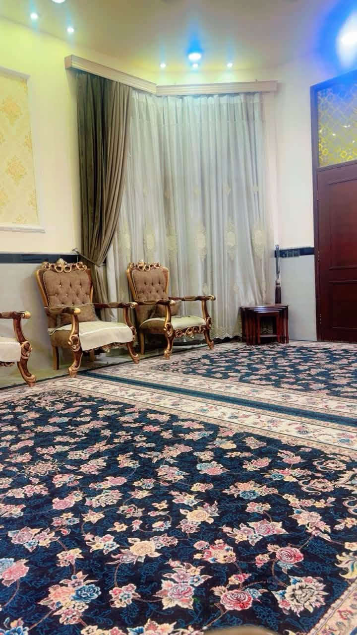 السلام عليكم يوجد بيت للبيع جنس العقار طابو زراعي سند 25المساحة 130 متر بيع مع الاثاث الاثاث كله اسباني درجة اولى البيت طابقين جديد بناء حديث  طريق حلة ديوانية منطقة الدبلة يبعد عن الشارع الرئيسي 50 متر 
للاستفسار الاتصال ع الارقام التاليه
***********
***********
