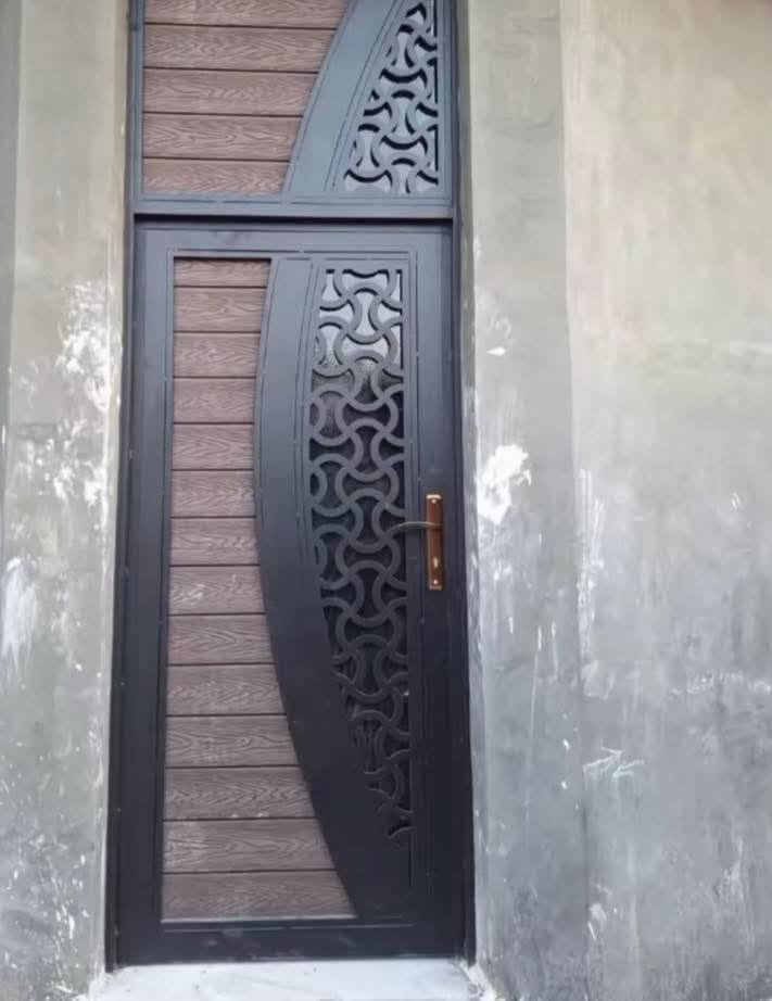 بسم الله  الرحمن الرحيم  و
وقل عملو فا سيرى الله عملكم
أحدث أعمال  الحدادة  أبواب شبابيك سقايف كيسبان وعادي وكل ما يخص الحداده 
الكسبان ٠.٥ الساقيه ٢ملم مغلون الدنك بوري ٣ نج او ٤ نج حسب الاتفاق  الساقيه  كفة سعر المتر  من ٢٧ إلى ٣٨ 

الكبنكات  متوفر اليدوي والكهربائي  ٠.٥ او ٠،٧  السجة ثقيلة  السعر حسب القياسات 
بوب السلايت الحديد تركي السجة جنل وشيش وكلون  المعتمد وتركي برنو 
السعر حسب النقشة
البواب والشبابيك  الفريم جنل ٥ ملم والداخل ٢ ملم الحديد تركي
النرمادة  تورنة سعر المتر  من ٥٥ وم فوق

اما السقيفة الكربي سعر المتر ٢٠  الحديد شخاص ٢ملم مغلون 
الكربي او الجنكو ٠.٥ 
سعر متر  السندويش  ٢٥ السندويش  عراقي واحديد تركي شامل الصبغ 
الاما السكاي لايت سعر المتر  ٣٠ متوفر عدة الوان 
ضمان العمل ٥ سنوات  مستعدين لعمل كافة محافظات العراق 
مستعدين لعمل في دواءر الدولى لتواصل  *********** مهندس أحمد السعدي  لادوخ ولا تحتار المهندس انسب خيار
