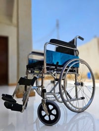 عربانة • مقعد متحرك • بكرتون