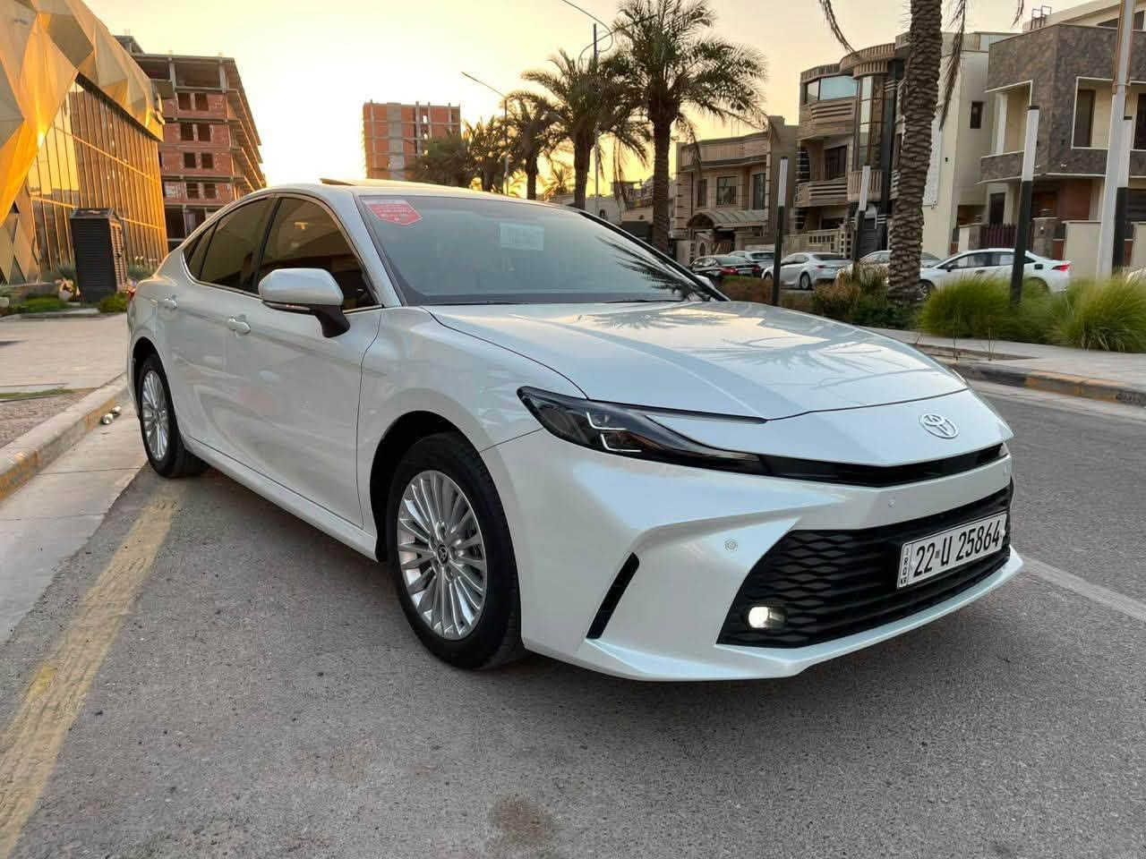 السلام عليكم 
للبيع تويوتا كامري 2026 رقم أربيل تحويل مباشر 

ماشيه km2357
__________
للناس اللي تدور الفخامة، الهدوء، والقوة...
- أهم المميزات:
تصميم جديد هجومي مع واجهة حادة
محرك 2.5L ا بانزين فقط
قتصادي واعتمادية تويوتا المعروفة 
مقصورة راقية مع شاشة وسطية
أمان عالي: مثبت ذكي - كاميرا خلفية -
مع 8 حساسات امامي - خلفي 
ثبات بالخط السريع بشكل يخليك مرتاح بأي مشوار
بصمه فتحه سقف 
مقعد كهرباء 
________________
تضليل رسمي من مديرية مرور أربيل 
80%

واگيد ضمان ساز مع 8 تبديل زيت مجاني 

السعر 302$ ورقه مجال بسيط 
لتواصل ولمزيد من المعلومات انتصل 
***********☎️
العنوان بغداد
