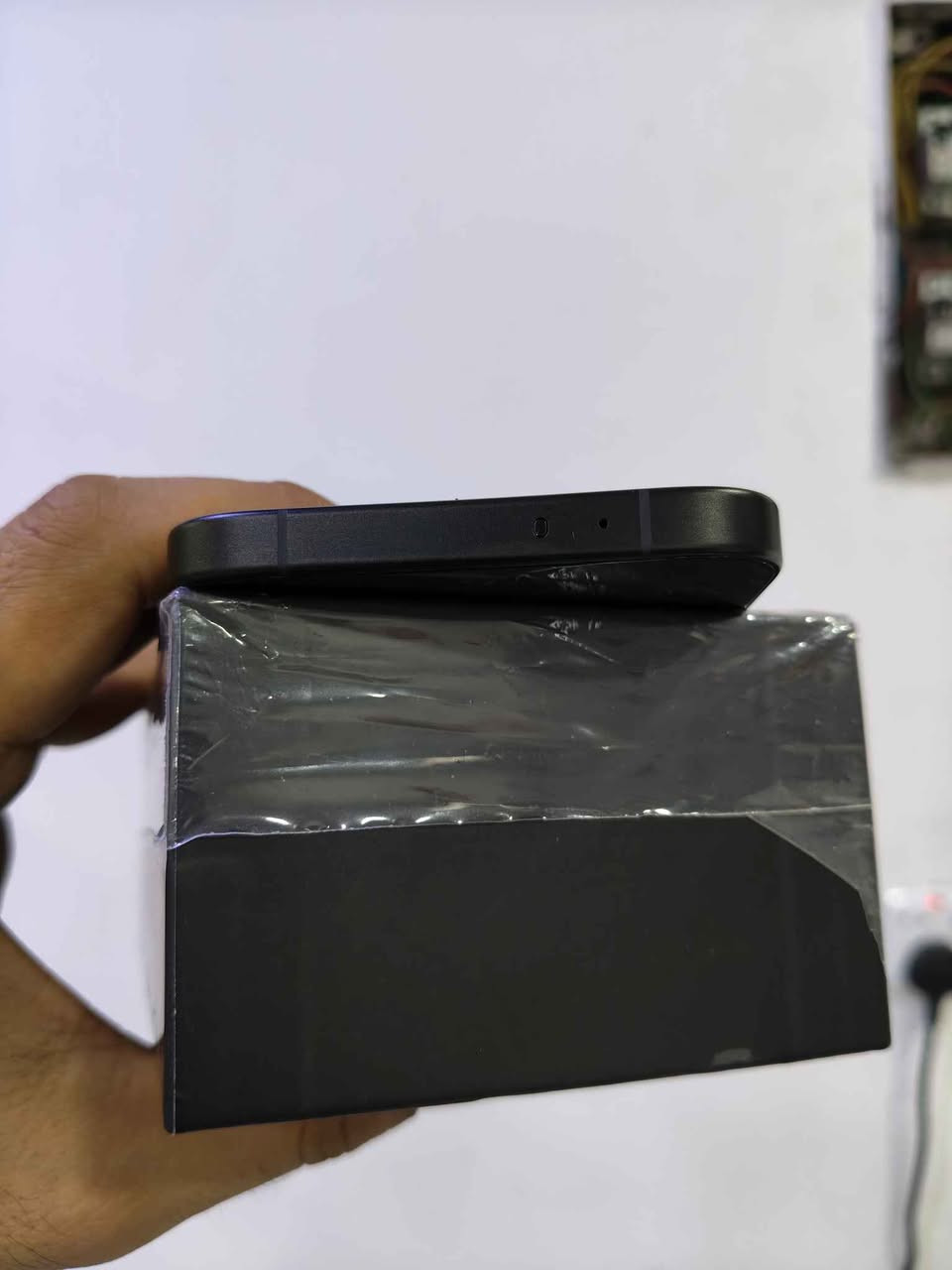 السلام عليكم للبيع Poco X8 Pro ذاكرة 512 جهاز بالكارتون استخدام شهر واحد حاله حال جديد وبي ضمان فحص لك كامل ملحقات الاصلية السعر 550 الف وبي مجال قليل مكاني البصرة *********** البصرة, العراق
