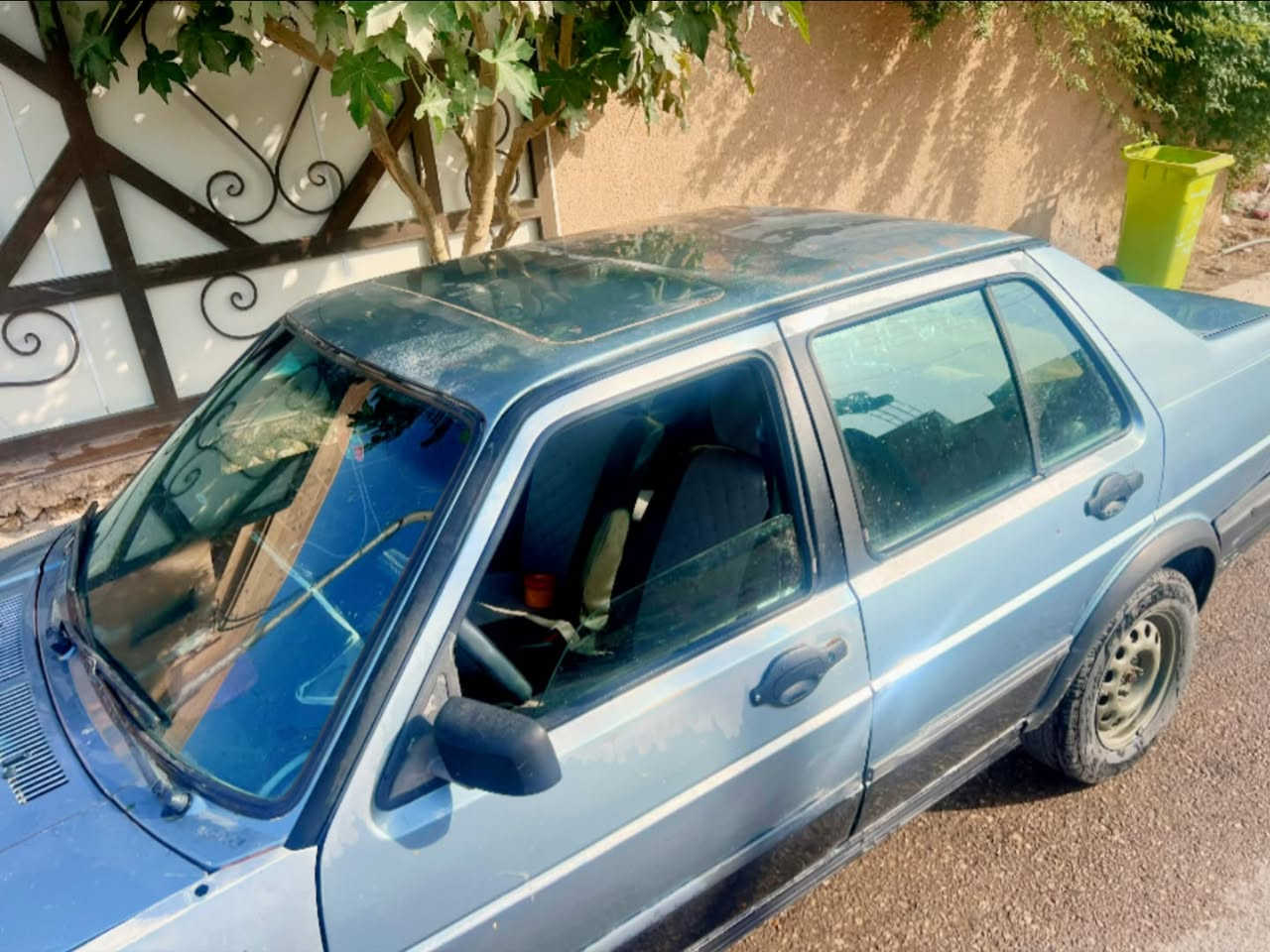 كولف ١٩٩٠ • محرك ١٨٠٠ • بدون صبغ
