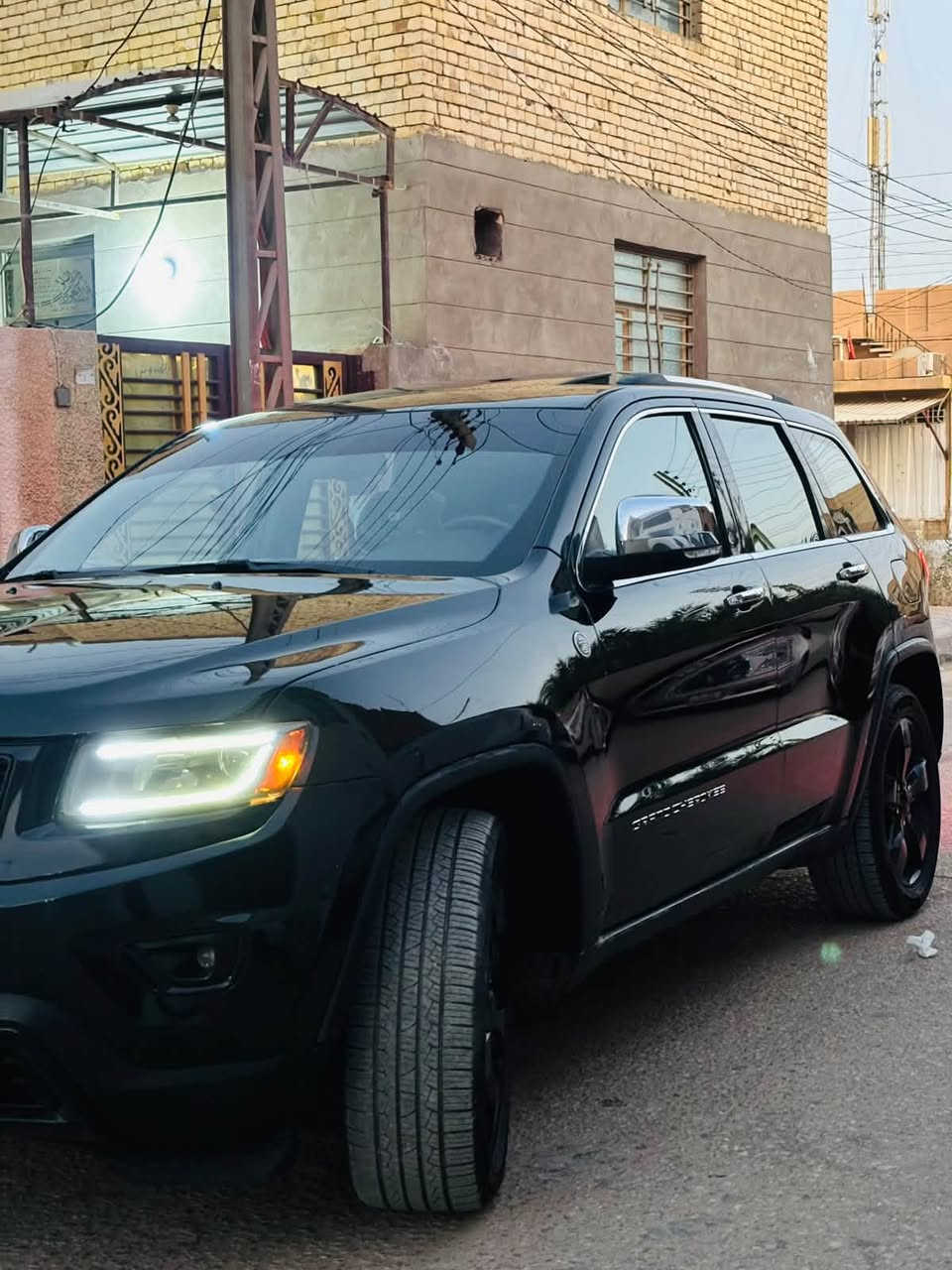 للبيع Jeep Grand Cherokee 2015 Limited Plus – Limited Plus – فول مواصفات
✅ دفع رباعي
✅ فتحة سقف
✅ شفتات + دوسات
✅ كشن
✅ تبريد وتدفئة للمقاعد
✅ تدفئة ستيرن
✅ صندوق كهربائي
✅ باقي المواصفات فول

🔹 رقم بغداد 

سياره بانزين عادي بدون اي ادونز 
حادثها باب سايق وجاملغ بدون اي دواخل
السعر 160 وبيها مجال 
للاستفسار:
***********
