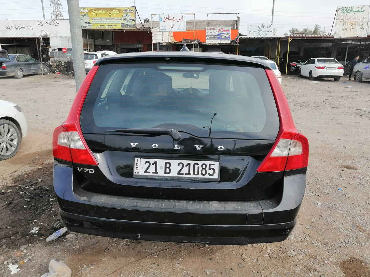 سلام عليكم عندي سياره فالفو ٢٠١٣ ستيشن موديل موديل V70 محرك ٤ بستم حجم ٢٠٠٠ تيربو رقم سليمانيه تبريد فول حساسات بصمه سنويه بسمي بس بي جراد قماره وبنيد وكل بلاد مراوس حسب القناعة ***********فاروق مكان ديالى خانقين
