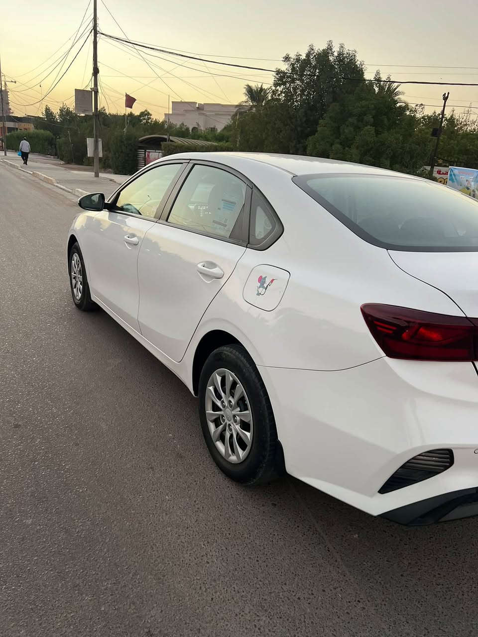السلام عليكم سيراتو 22 خليجي باسمي بغداد البياع مكفوله السياره عده صبغ باب السايق اقل من كف اليد *********** بي واتساب السعر 153 وبيه مجال للطيبين
