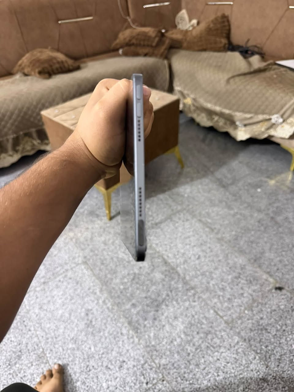 ‏سلام عليكم عندي ايباد مني 6 للبيع سعر
‏مناسب فقط ايباد بدون ملحقات ذاكرته 64
‏بطاريتها 89 مكاني بغداد
‏رقم الهاتف ***********
