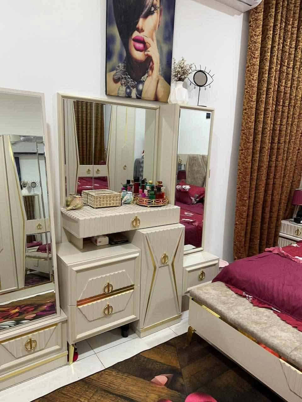 البيت للبيع طابو زراعي 100 متر سند 25 وجهه 5 نزال 20 التقيه الثالثه قرب مدرسة البشير بناء طابوق صب كونكريت السعر على الاتصال ***********
