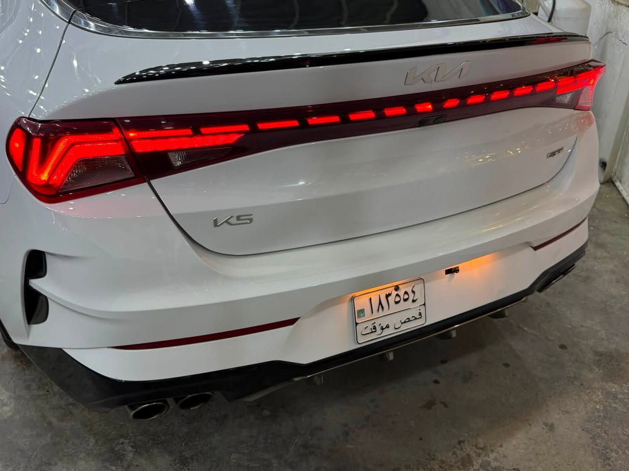 السلام عليكم 
من رخصه الادمن المحترم 
للبيع او مراوس باقل سعر 
K5.  GT 2024. فول 1/1. وارد امريكي 
الضرر. ( جاملغ ايمن نفسه مصلح + بنيد مبدل اصلي مصبوغ. يعني السياره بيه قطعه واحده فقط تبديل والباقي ليبل واحد)
محرك. 2500 تيربو. 290 حصان انسى شي اسمه دوانص يعني تطارح ويا الجارجر 
كيرر. 8 نمر رياضي 
رادر امامي مع توقف ذاتي 
رادار جانبي عدد 2 مع انذار 
بصمه تشغيل وابواب وتشغيل عن بعد 
تبريد بيانو امامي خلفي. وكشنات جلد وكهرباء وهيتر 
بانو راما سقف 
شفتات بالستيرين وستيرن سبورت. ايرباك مصلح نفسه مال الدركه 
شاشة حجم كبير. وكار بلي 
شحن هاتف نقال 📲 واير ليس
انظمه قياده عدد 5 
هاند بريك بصمه مع اوتو 
بجم لد زنون
وبك لايت خلفي لد LID 
ويل كروم حجم 19. مع فجوج اصلي GT 
اللخ من المواصفات 
السياره. اني مستوره من عمان 
هزه. ارقام. سنويه. جددد بغداد. باسمي 
مكان السياره. بغداد. اليرموك 
السعر. 187$$ بيه مجال بسيط 
متوفر. صور. الحادث. مع. سونار 
اي. اعطال بالدشبول ماكو الحمدلله 
للاستفسار. ***********
وتساب.  او اتصال مباشر 
غير متوفر. ماسنجر
