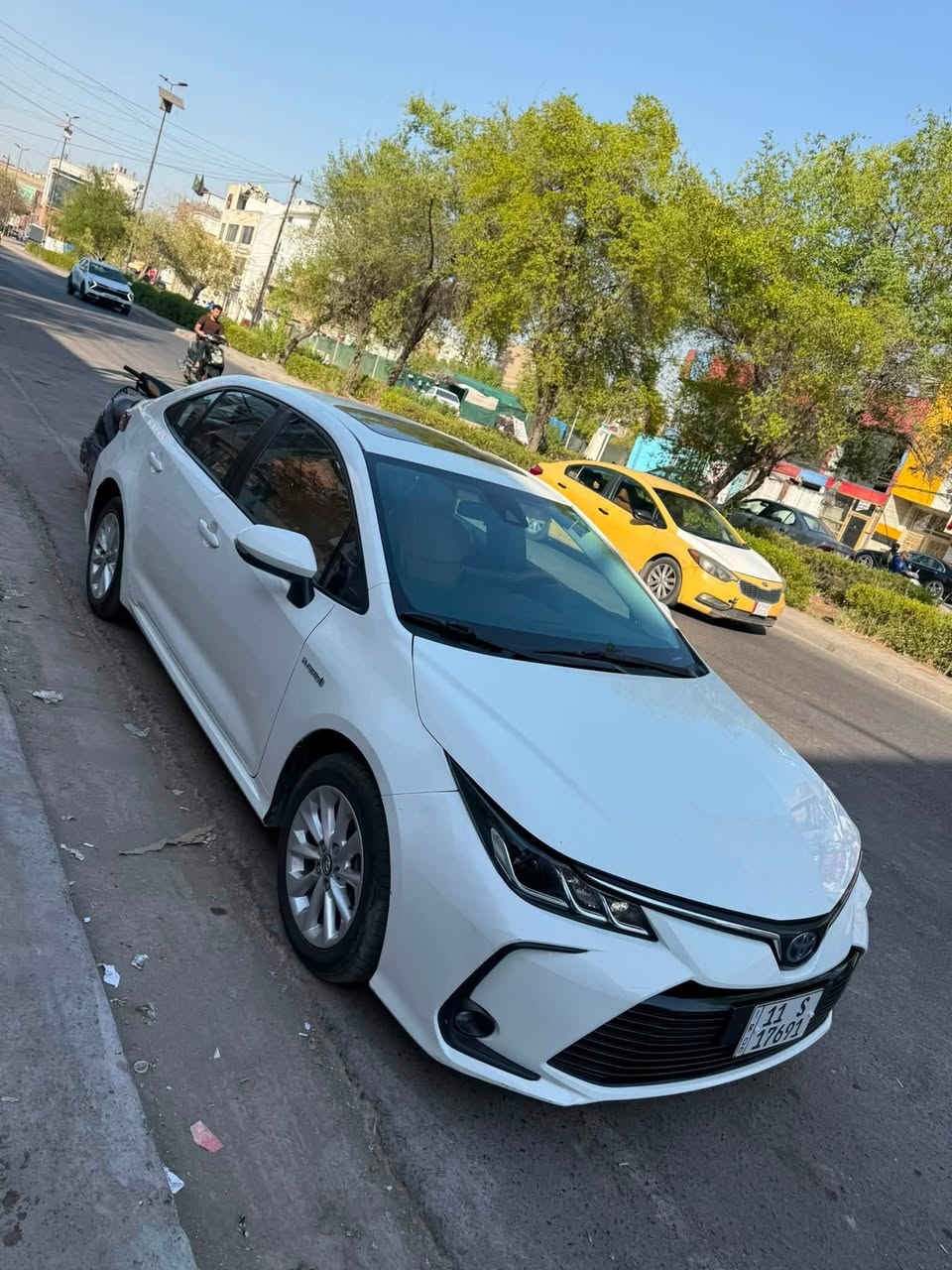 السلام عليكم تويوتا كورلا هايبرد 2023 VIP
علامة زركة الوجبة الاولى علامة زركة 
فول 1/1 
كراسي الامامية مساج 
كراسي 2 كهرباء 
كراسي جلد  
سايد بريك دكمة
اوتو هولد
لايتات زينون 
بك لايت ليد 
تبريد شاشة
قطعتين تبريد
بصمات عدد 2 
3 انظمة قيادة 
مانع نزلاق 
تحكم ستيراً
قيادة ذاتية
توقف ذاتي
 رادار امامي 
كروس سرعة 
وفوول لفولل شنو الي تريده بيها 
ماشية : 25 الف كيلو متر حقيقي شرط الفحص 
مكفولة كفالة عامة لا بارد لا صبغ فقط طخة بل جاملغ 
السونار موضح في الصور 
مكان السيارة بغداد البنوك 
السعر : 149 وبيها مجال بسيط 
للاستفسار : ***********
