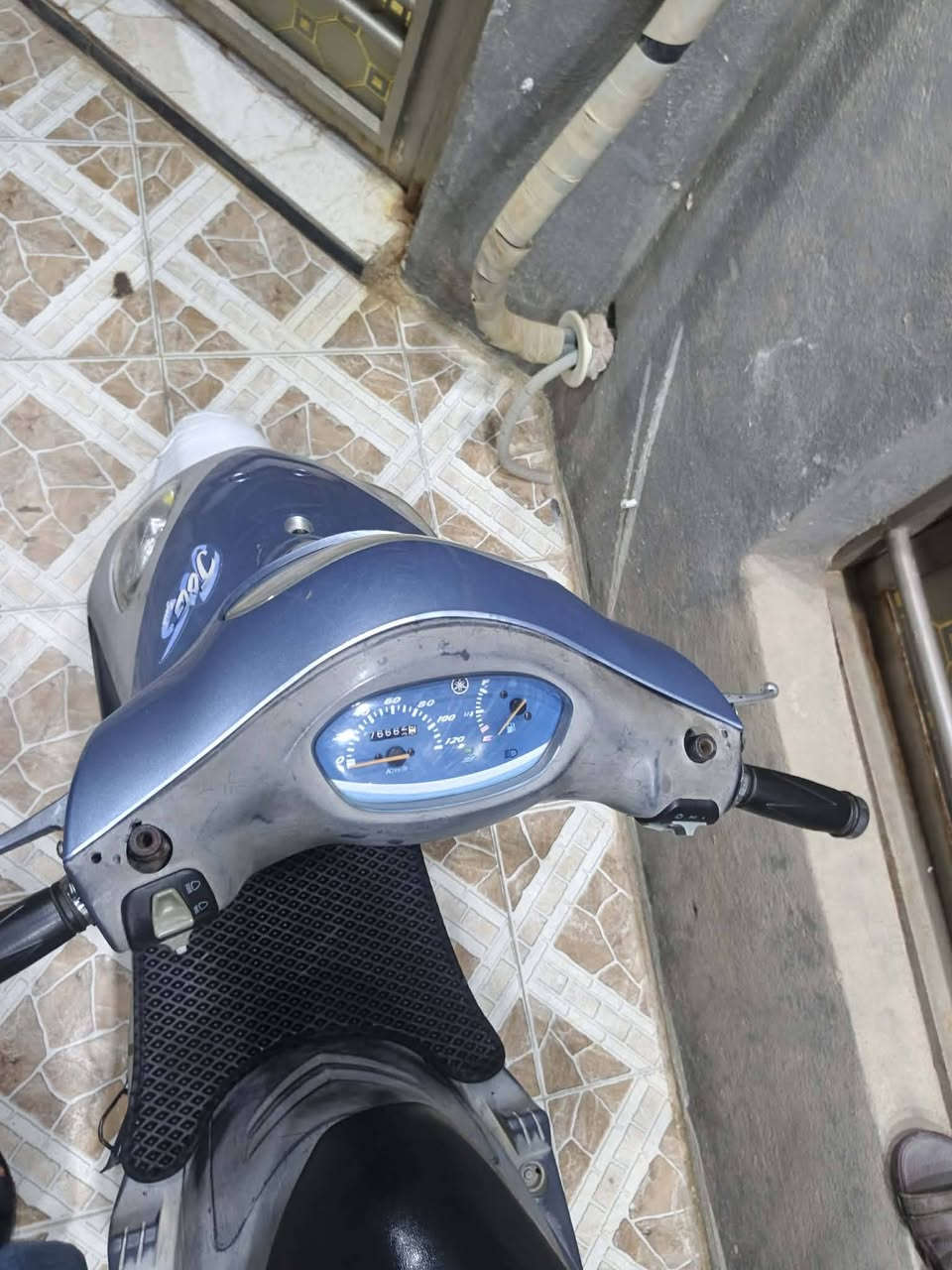 السلام عليكم ماكس مفتوحه بس ولفات ٥٥٠ وبيه
مجال بسيط جدأ حك. جيه 
دراجه جديده ومال بيت مابيها نقص ابد كهربائيات. كلها شغله مكينه ناعمه تايرات جدد للستفسار ***********
واتساب *********** مكاني ديوانيه حي زيتون
