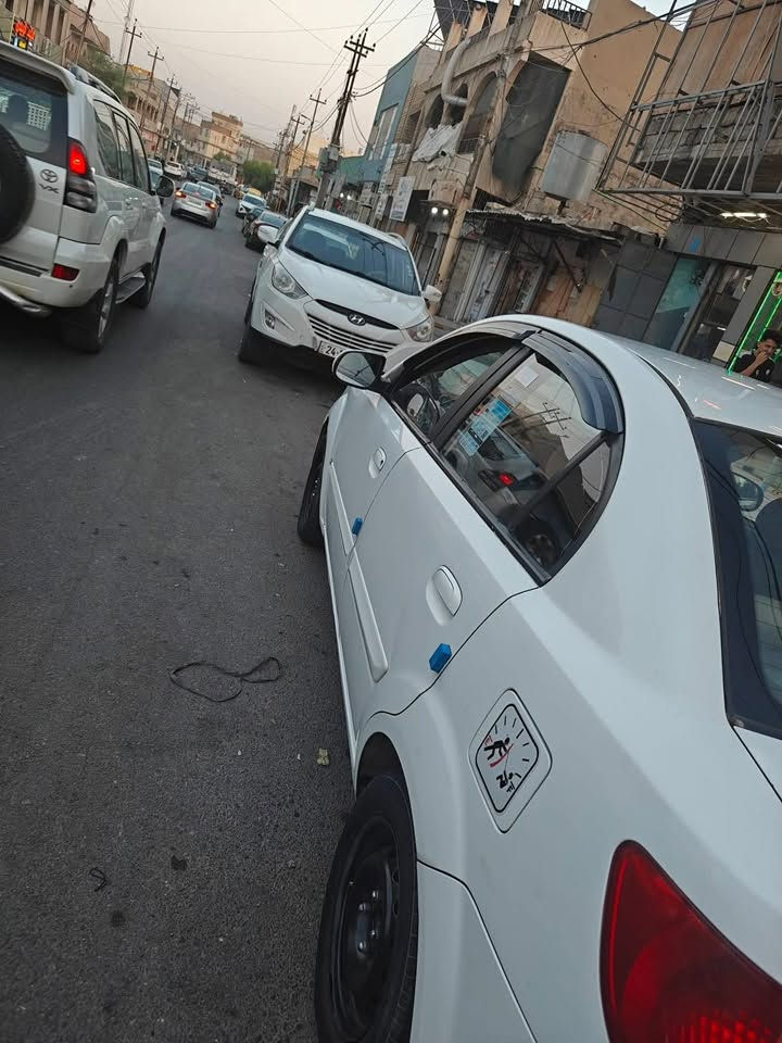 السلام عليكم 
ريو للبيع
موديل ١١
ضرر بابين والتكمه لبنص البابين بيها شبر 
محرك كير شرط 
شرط التحويل 
السعر 85 بيها مجال 
عليها غرامه 220 تنزل من السعر 
 
الرقم ***********
