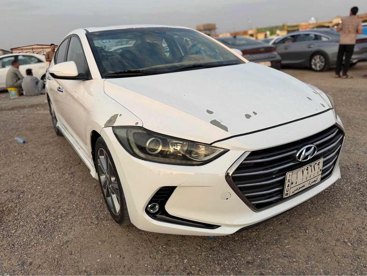 🚗 إلنترا 2018 خليجي للبيع (البصرة)السيارة بإسمي رسمياً، والأصوليات والسنوية كلها مكفولة وجاهزة للتحويل فوراً.⚙️

 وضع السيارة والجاهزية:

المكينة والكير: مكفولات وبشرط الفحص.

التايرات: 
طقم جديد.

الباتري: جديد

.الداخل: نظيف حيل وبحالة ممتازة
.الحدادية: نظيفة بنسبة 80% (بس تبدللها بوشات ترجع لوكالتها).🔍 الملاحظات والبودي

 (للأمانة):بارد عدد 2:الأول بالجاملغ الأمامي (حدود 4 أصابع وياها كارت).الثاني بالداير الخلفي (بسيط كلش وما يبين).

الصبغ: بيها تكشير بالصبغ (ومثل ما تعرفون هذا العيب المصنعي المعروف بهذا الموديل).📍 مكان السيارة:
البصرة - الجزيرة💰 السعر:134 ورقة (وبيها مجال للشراي الطيب وما نقصر وياكم).
رقم الهاتف *********** شط العرب, البصرة

