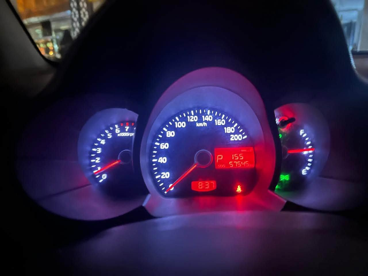 السلام عليكم
كيا بيكانتو موديل ٢٠١٥ وارد خليجي 
السيارة ماشية ٥٧ الف كيلو بعدهة جديدة 
بيهة باب السايق مبدلة وصبغ جاملغ خلفي شي بسيط 
الباقي السيارة كلة مكفول محرك و كير و تبريد 
محرك دوش المرغوب 
بحياتهة مفايتة للصناعة بعطل الله يشهد 
اوتو ايكو اقتصادية حيل 
تستقبل بانزين عادي ومحسن 
تخم تايرات جديد 
ويلكب
مري شفط 
شاشة كبيرة تدعم اندرويد كل البرامج بيهة 
كامرة دوارة 
الجامات كهربائي اربعتهن 
جامة السايق اوتو 
السيارة متصرف عليهة اي فلس كاملة مكملة تحويل ثاني يوم 
السعر ٨٥ ورقة و بي مجال 
الله يخليك مو شراي لتجي وتسولف وياي ساعتين شراي احطك بعيني 
للتواصل خاص او الاتصال على الرقم ***********
