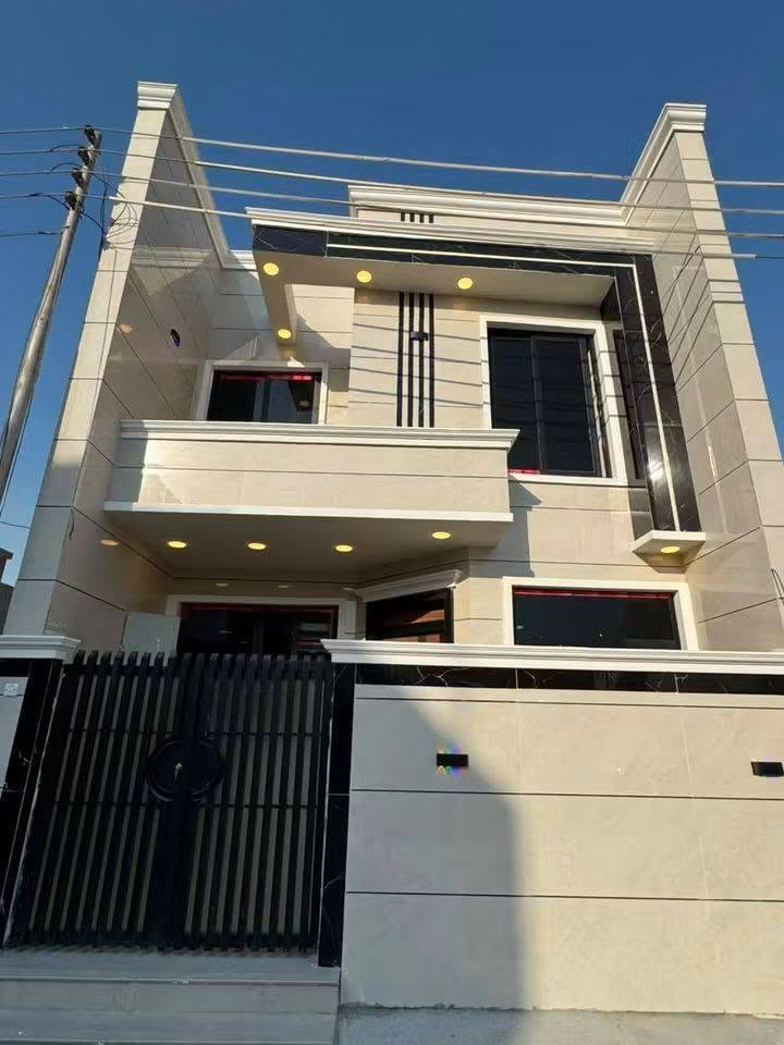 #مكتب_الشغف_للاستثمار_وتطوير_العقار
🏠#دار_للبيع   100متر واجهيه 6،25متر نزال 16متر
 بناء طابقين حديث 

يحتوي البيت. ع[3غرف نوم -استقبال -صحيات عدد 2- صالة- ومطبخ] البيت شغل درجة اولى 

🔶️مع كامل الخدمات
🔴ملاحضه البيت جاهز للسكن 🔑

⬅️نوع العقار  طابو زراعي سند 25 اقرار محكمه 

📍العنوان #بغداد_الدوره_البوعيثه   
      مجمع الحليم 

🔴للاستفسار  خاص او الاتصال ع الرقم 
 
☎️***********
