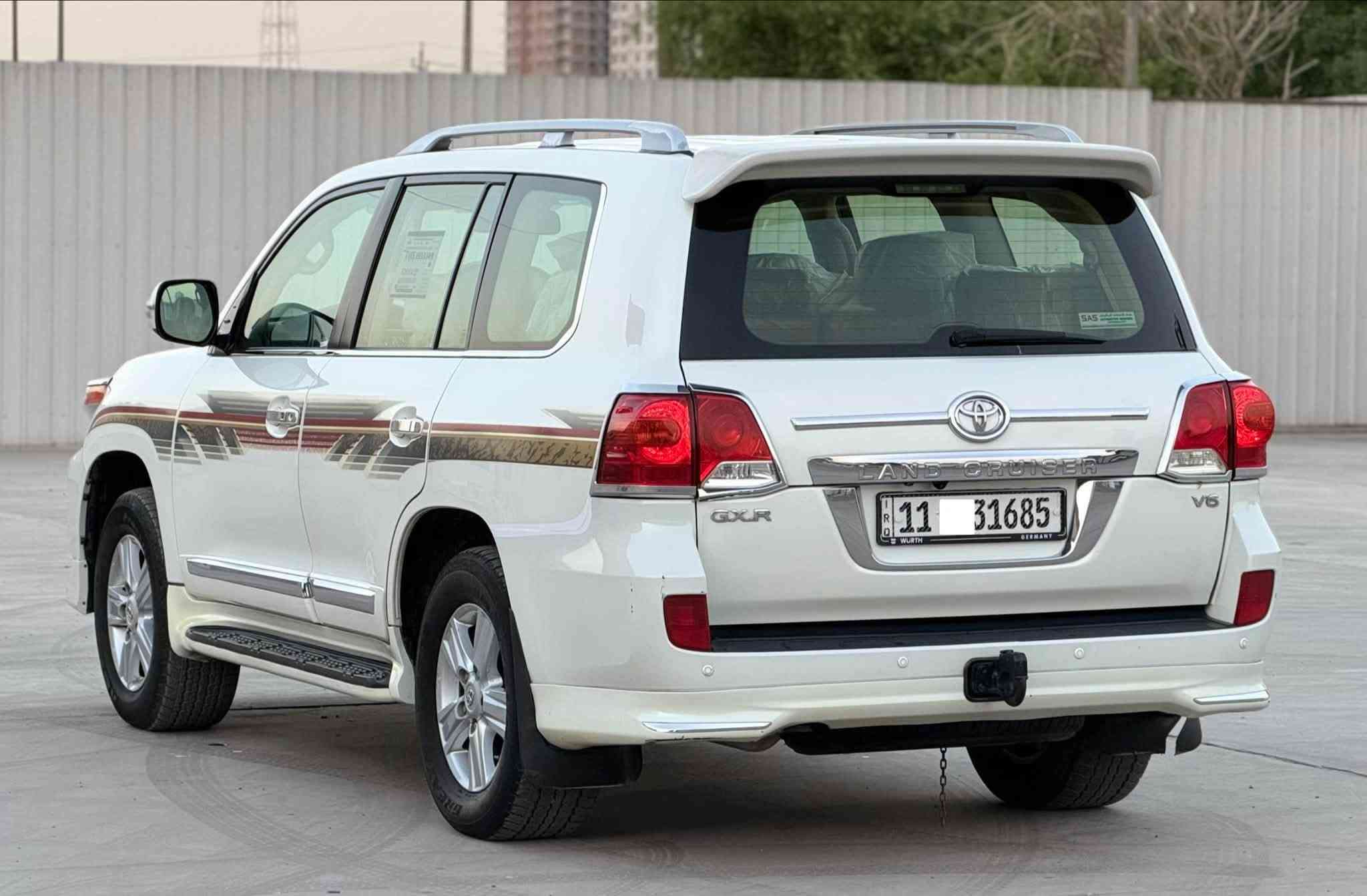 🚘 LAND CRUISER G.XR 🚘
تويوتا لاندكروزر مديل 2012 بريم اصلي محرك 6 سلندر فول مواصفات بصمة. فتحة. طفاية حريق. 3 قطع تبريد. مناخ منفصل. تحديد مسار. مثبت سرعة. مانع انزلاق. فورويل. مقاعد كهرباء. مري كهرباء. حساسات امامي + خلفي. نقطة عمياء + مواصفاته آخرى 
السعر : 29.000$
للأتصال : ***********
العنوان : بغداد البياع
