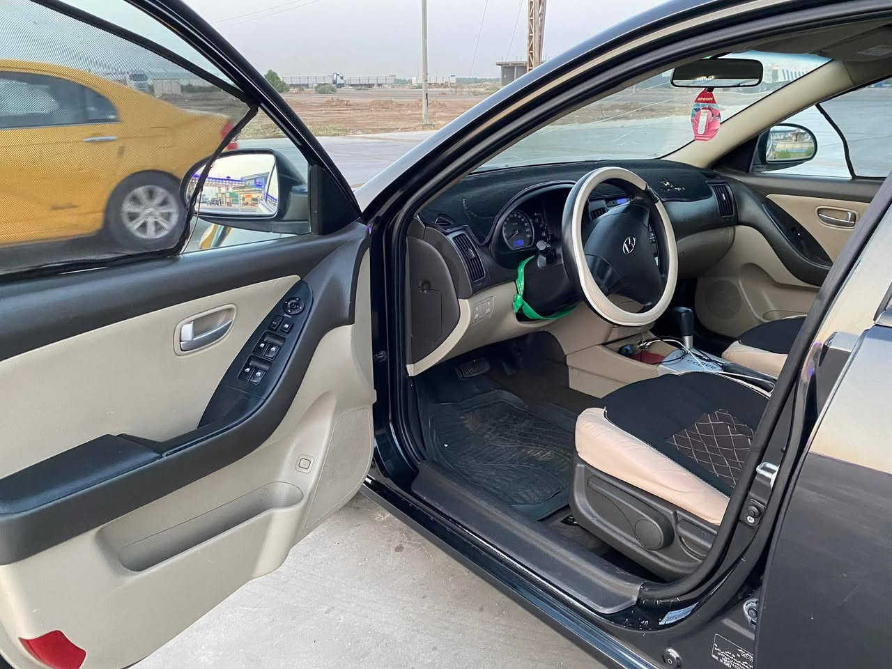 خليجي ٢٠٠٩
قطعه صبغ وحده
مكينه وكير خير من الله
بأسمي رقم اربيل
محرك 2000 دوش
سعر 105وبيه مجال
الاتصال او واتس اب
***********
