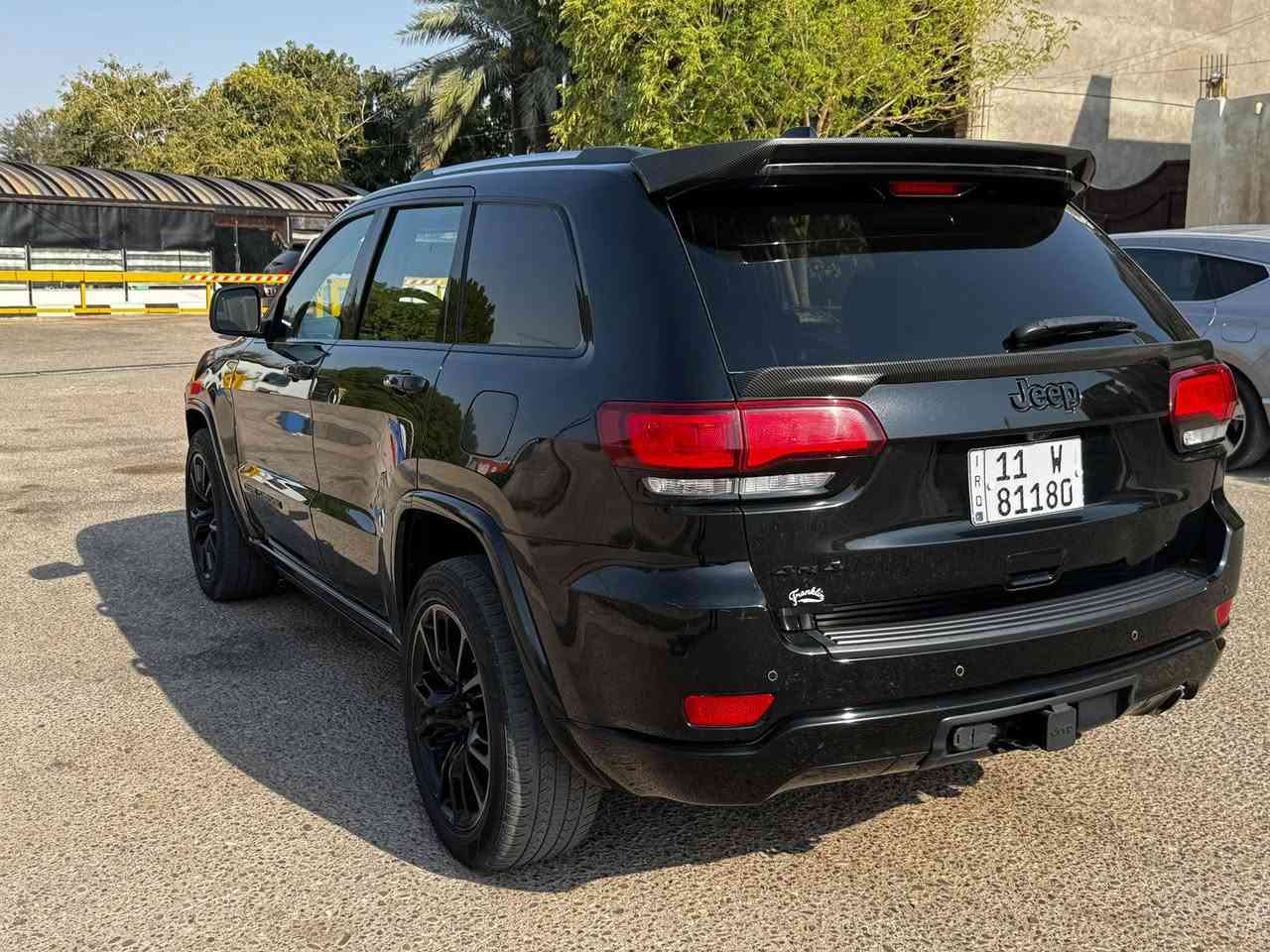 Grand Cherokee x 2021
المحرك: 3.6 لتر V6 Pentastar

ناقل الحركة: أوتوماتيك 8 سرعات

نظام الدفع: دبل 4×4

المسافة المقطوعة: 121,000 كم

كشنات جلد و مخمل 

دوشمة 

شاشة كبيره ابل كار و اندرويد     Uconnect

كامره خلفية 

حساسات خلفية

فتحة سقف

جنطة كهربائية 

مثبت سرعه 

تشغيل عن بعد 

بصمتين واحده احتياط 

تبريد قطعتين 

نظام مانع انزلاق 

نظام اوتو ستوب

دوسة صعود اوتو مع فتح الباب 

طقم تايرات جبلي موجود احتياط 

السياره عالشركة ما مبدل بيها اي قطعة 

سعر 260 وبيها مجال للشراي 

للاستفسار ***********

مكلف بلنشر الخاص مغلق اتصل
