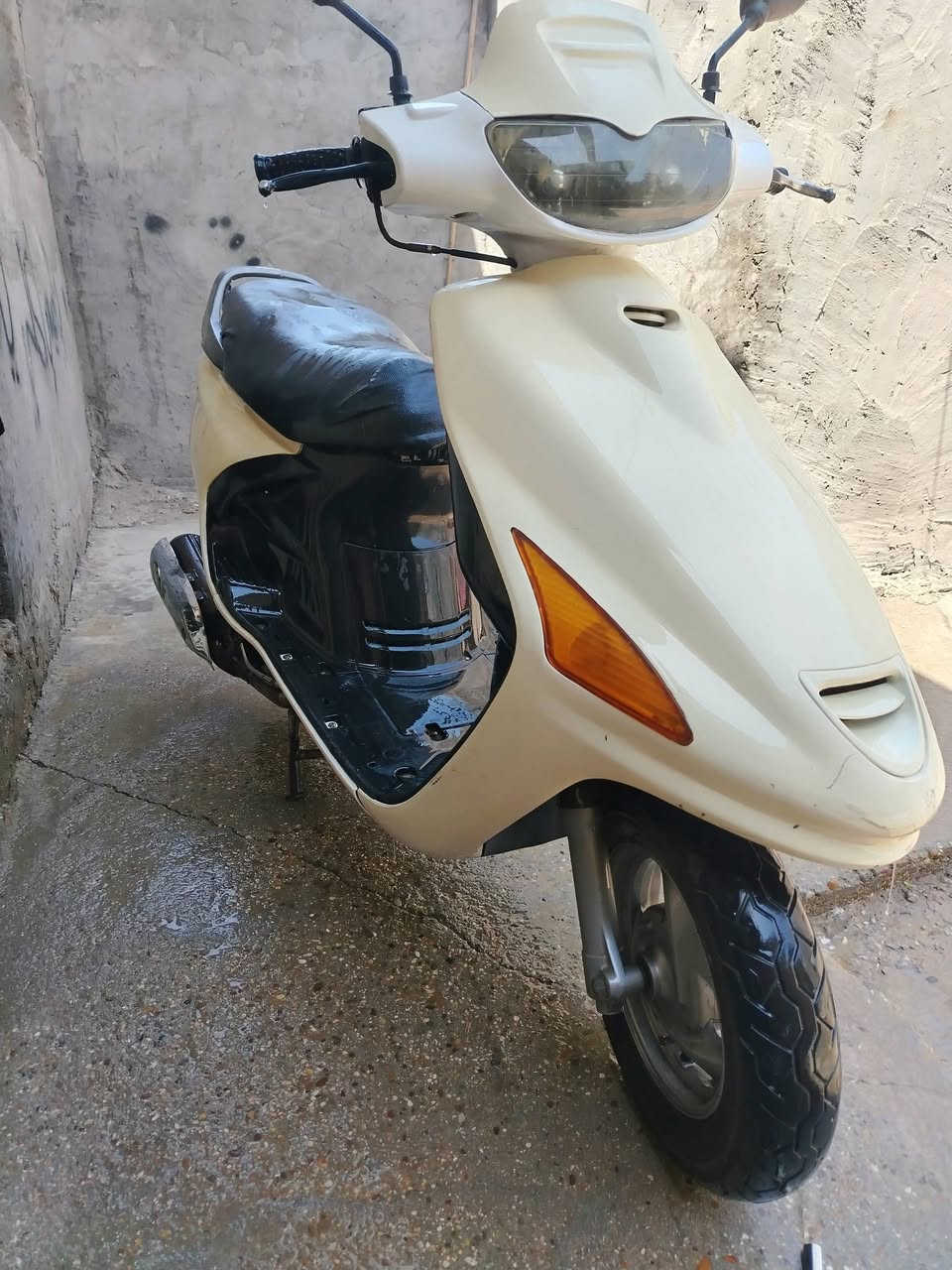 @الجميع سلام عليكم فراشه للبيع مكينه شلعه ومعدل
كفر اصلي جارد نقص باتري. كهربايات شغاله تايرات جدد
مكاني حله مركز مدينه. سعر 425
***********
