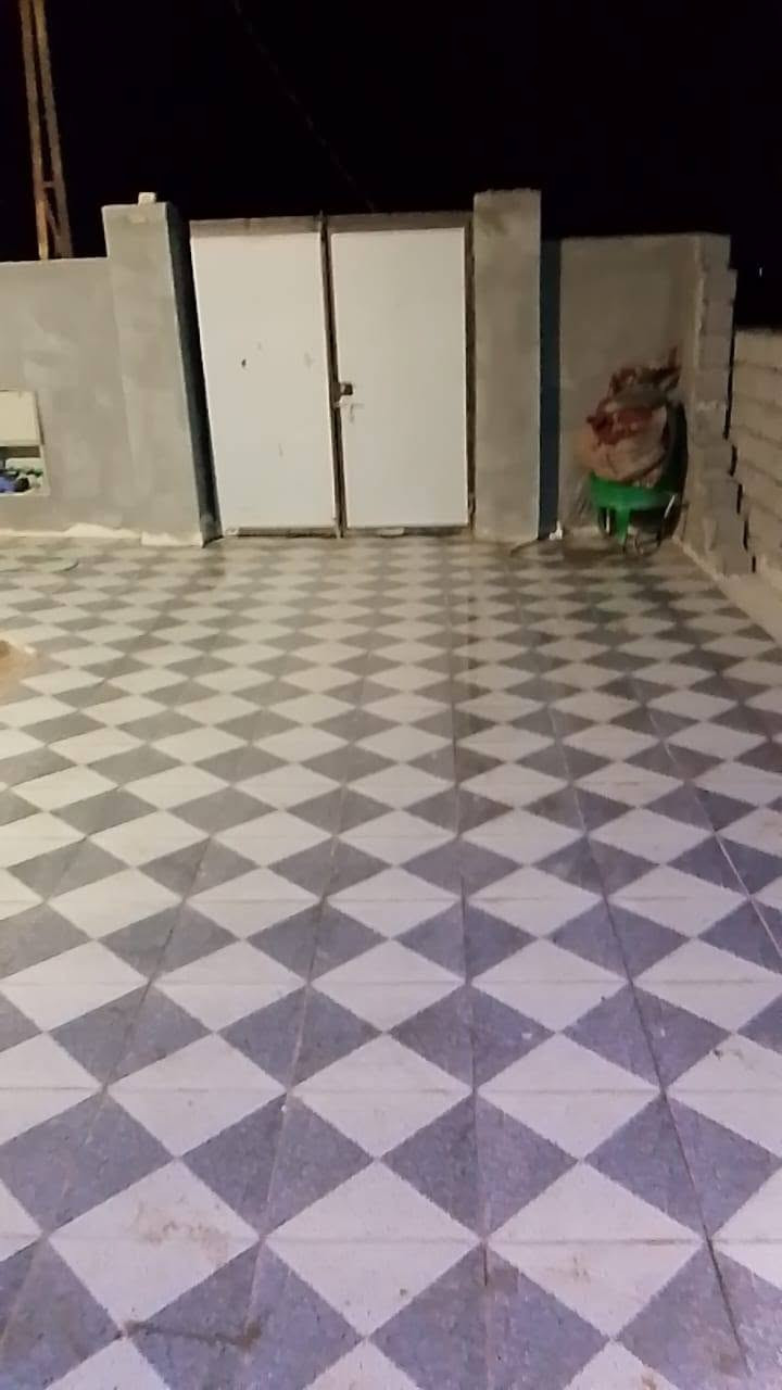 بيت جديد بناء حديث حي الجوادين  النزله الثالثه بالبداية كلش كونكريت مسلح طابوق السعر ٥٢ بي مجال المساحه ٢١٠ متر *********** @
