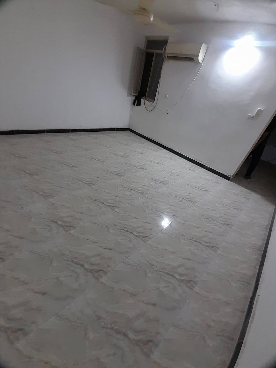 بيت للايجار 
نهايت اربع شوارع شارع مخبز كراره
طابقين مرمم جديد لبيت
استقبال/مطبخ /صاله 2/ غرفتين نوم 2/ صحيات/ سطح /
( اجاره 500 الف )
***********
ابو علي الركابي
