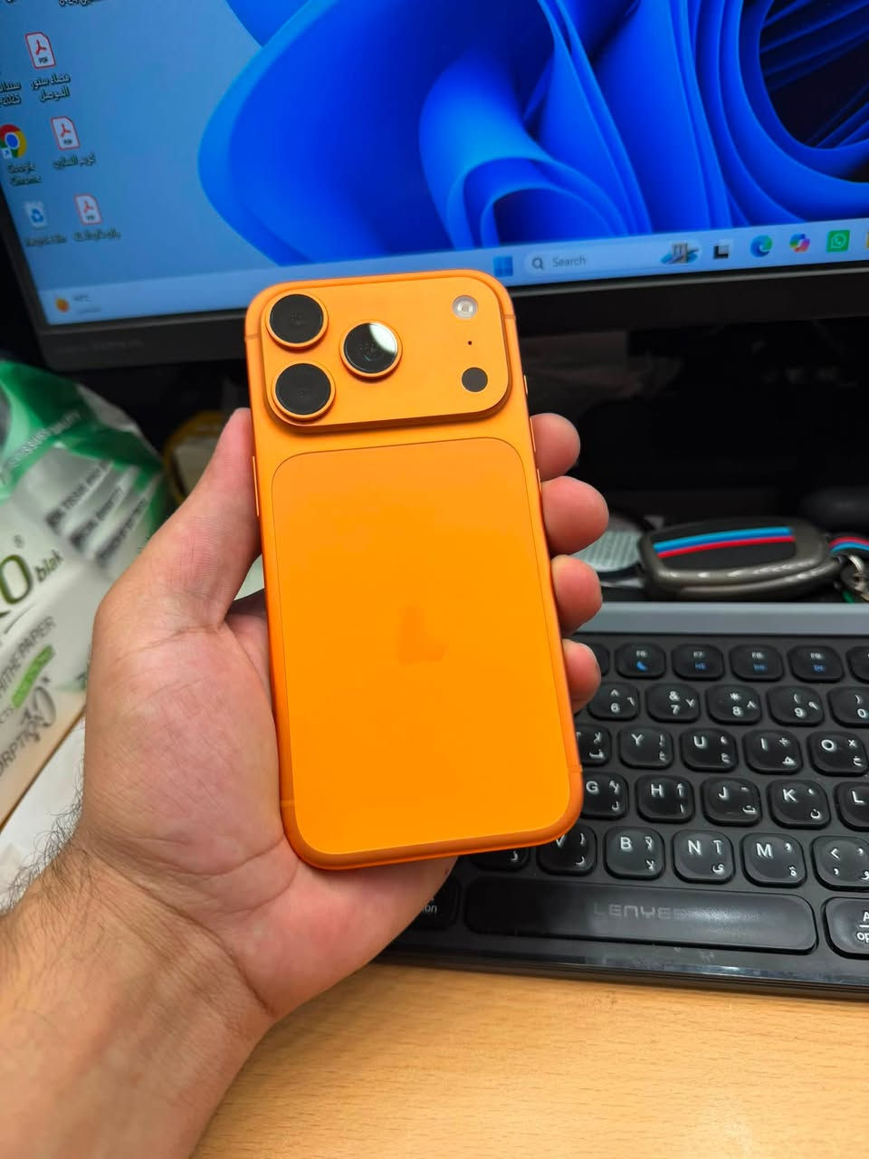 السلام عليكم 
Iphone 17 pro فقط
عربي وكالة 
ذاكرة : 256
بطاريه :100
عدد دورات الشحن : 2 قابل للزيادة
خالي من الخدوش استخدام جدا قليل 
نظافة : 100‎%‎
السعر : 1،675،000
بي مجال بسيط للتواصل خاص 
او واتساب ***********
