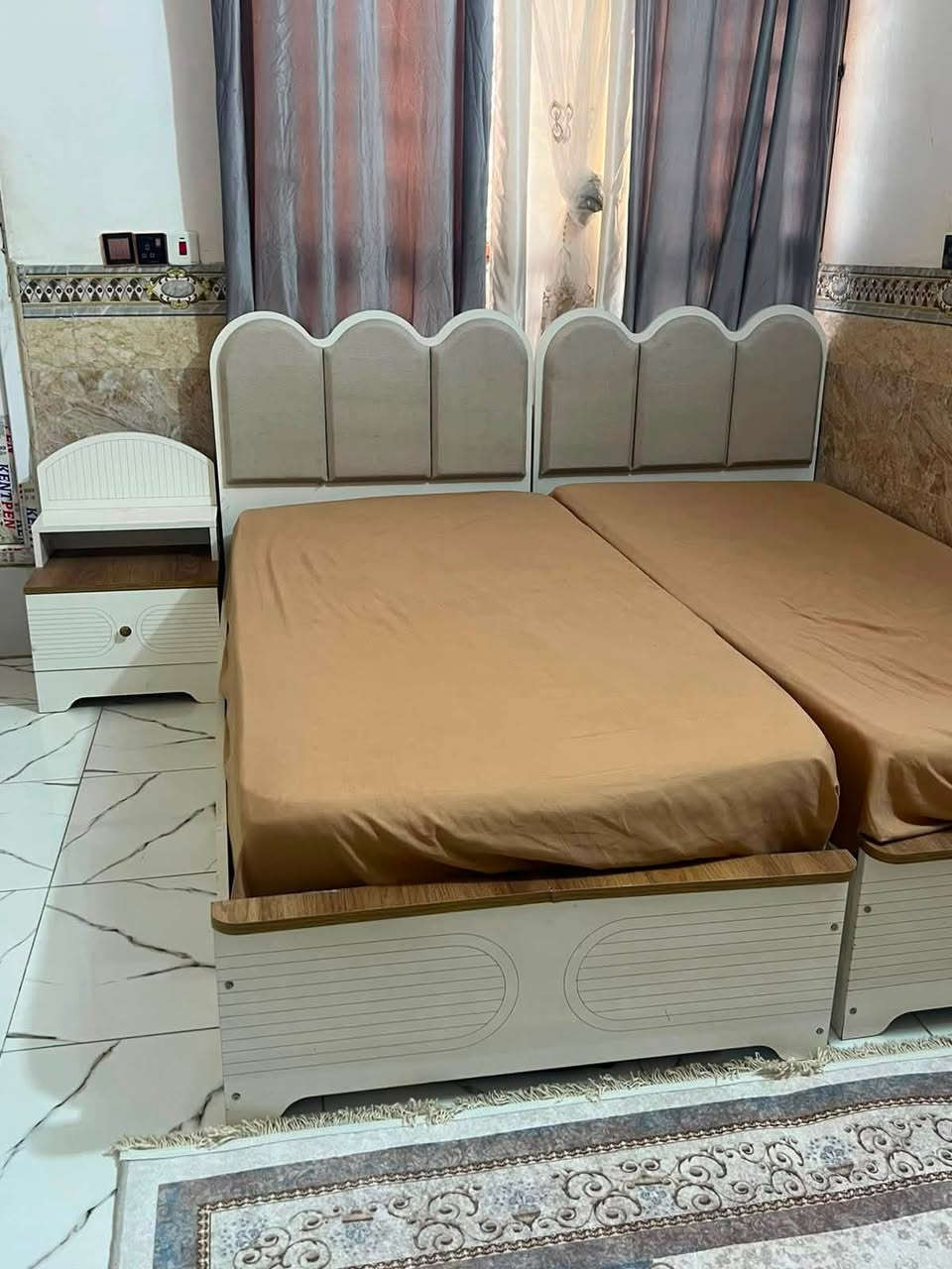 غرفة تركيا ام ثنين نفر. 6 قطع  نضيفة جدا. بيع مستعجل. ٧٥٠ وبيه مجال بسيط. مكان حي العامل شارع المركز. للتواصل على هذا رقم ***********
