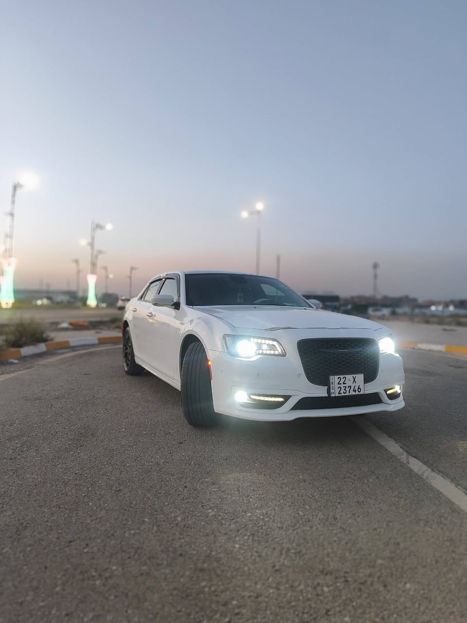كلايسلر اوباما
الموديل ٢٠٢٣ 
السيارة فئة C 
ضرر بسيط جاملغ امامي صبغ فقط 
بدون ايرباگ وتبديل وبارد ورصعات وشخوط 
داخل ابيض بلادي رادار جانبي وخلفي 
وباقي المواصفات معروفه 

السعر ٢٩٥ وبيها مجال 
مكان السيارة واسط الصويرة 

***********

