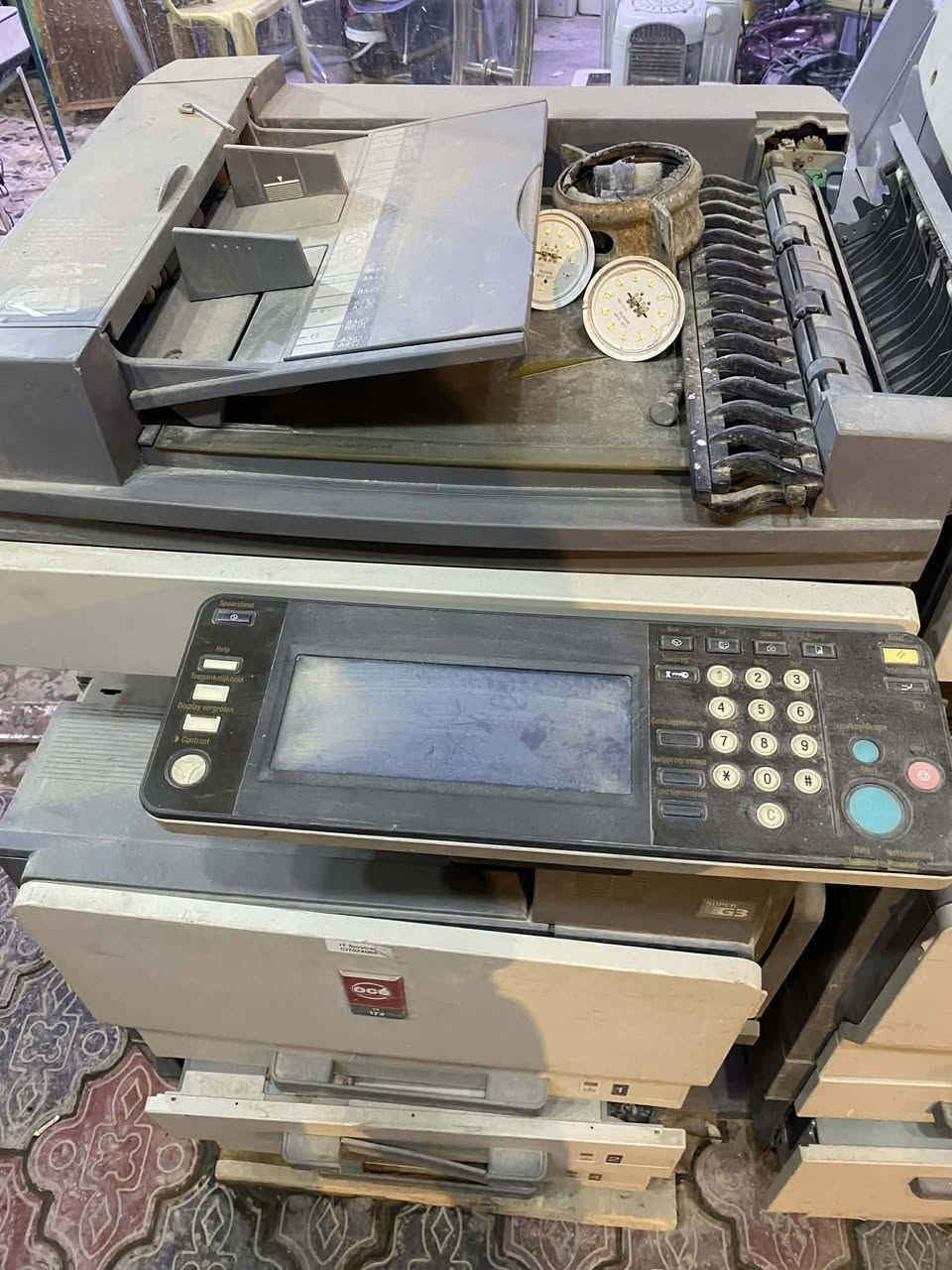 اجهزه للبيع مال مزاد  تريد شلع تريد مفرد مكانهم نجف ***********
