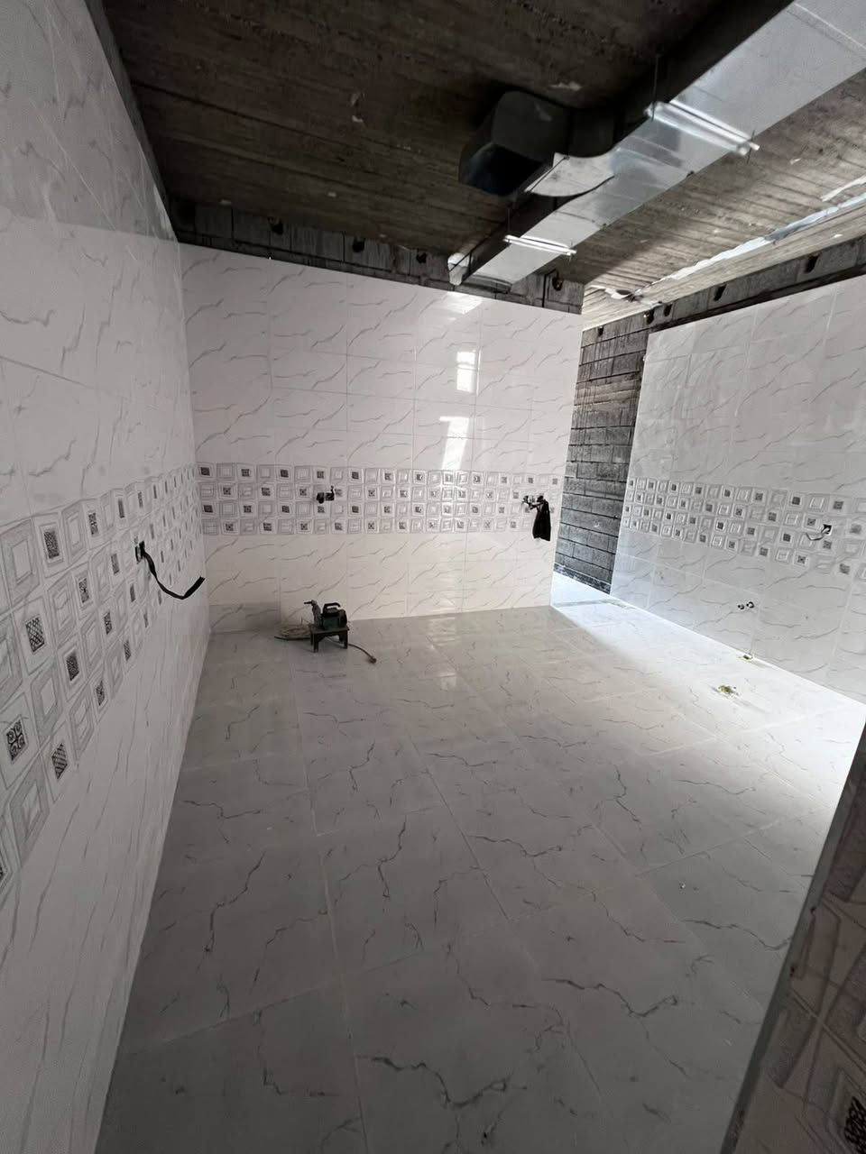 اسطة سراميك • متفرغ • شغل رقم واحد