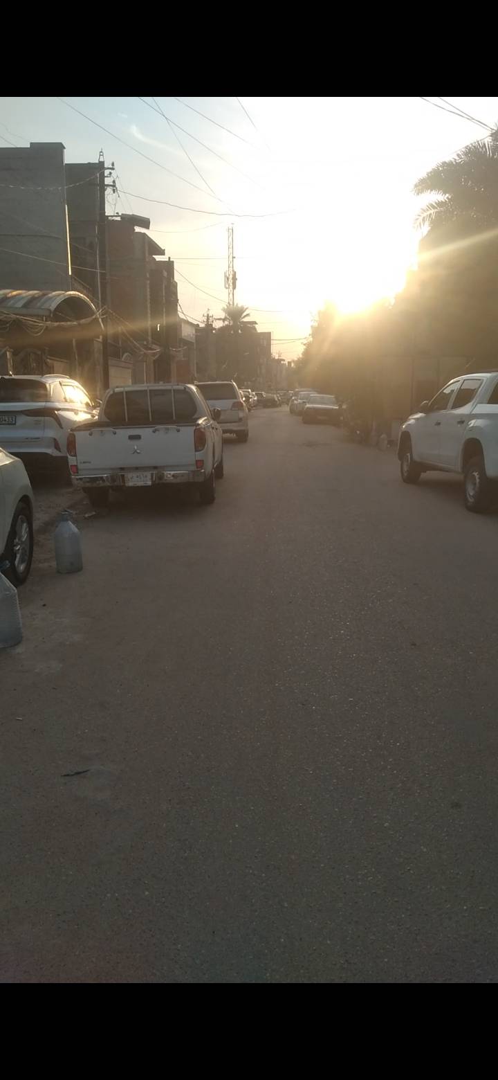 كرادة شارع ٦٢ • ٤ غرف • عوائل وشركات