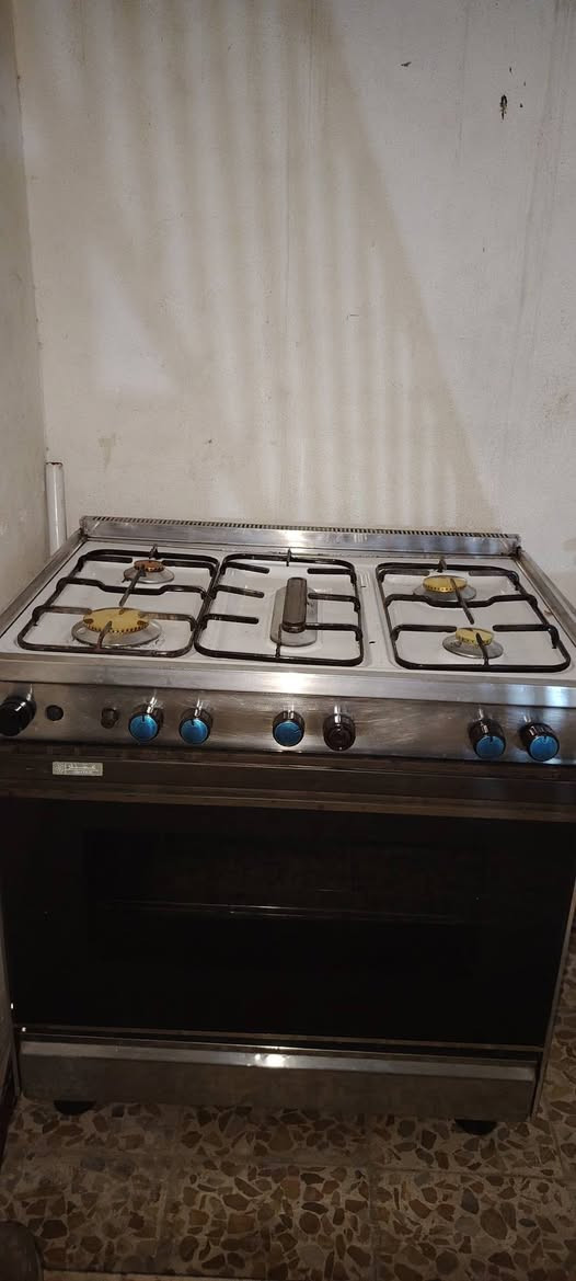طباخ عشتار موسع نضام بوري كلو شغال وبي ضمان اي عطل بل نار 🔥تصليحو مجانا نار 🔥قوية وزركه العنوان باب جديد شارع العكيدات قرب مدرسة 🏫الرافدين 
السعر 125وبي مجال بصيط 🫰للتواصل 
***********☎️

