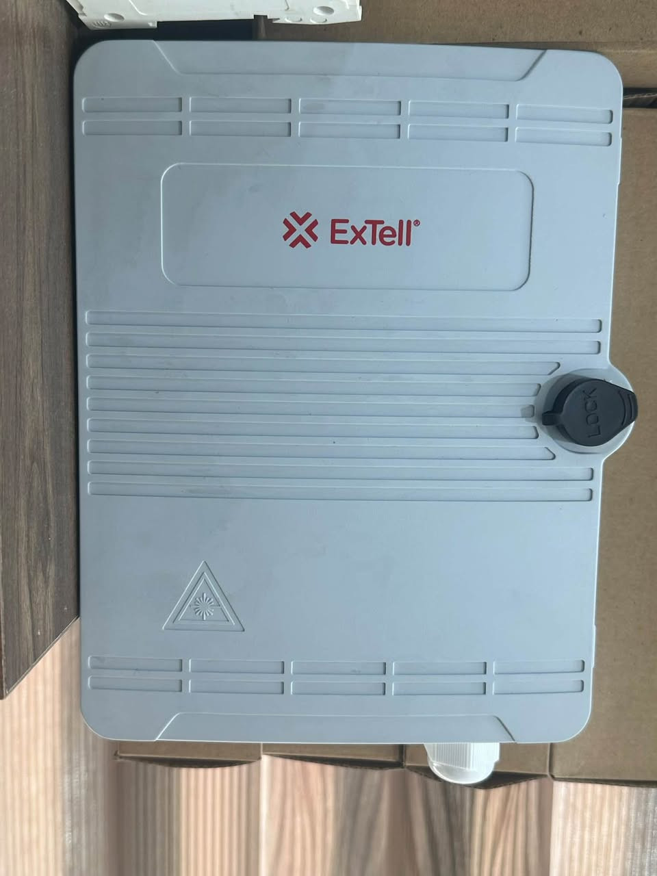 السلام عليكم 👋🏻
متوفر حالياً بوكس توزيع فايبر (Fiber Distribution Box) من شركة ExTell العالمية الأصلية، بتصميم عملي ومناسب لمشاريع الشبكات والاتصالات.
🔹 التفاصيل الفنية:
 💎الماركة: ExTell  
 💎الموديل: Fiber Distribution Box Unloaded 8 Ports (LC Duplex)    
 الحالة: جديد 
📦الكميه محدوده جداً
📍 الموقع: بغداد - شارع الصناعة
✉️للحجز والاستفسار، يرجى مراسلتنا عبر الرسائل 
✅أو زيارة مقر الشركة
📞او الاتصال على :***********
