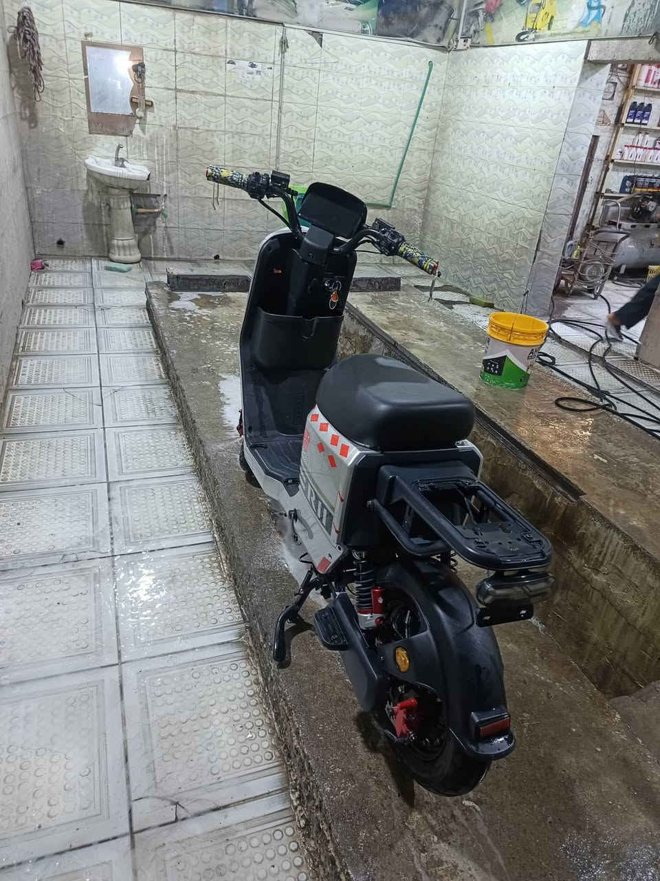 R11 • نضيف • شغال
