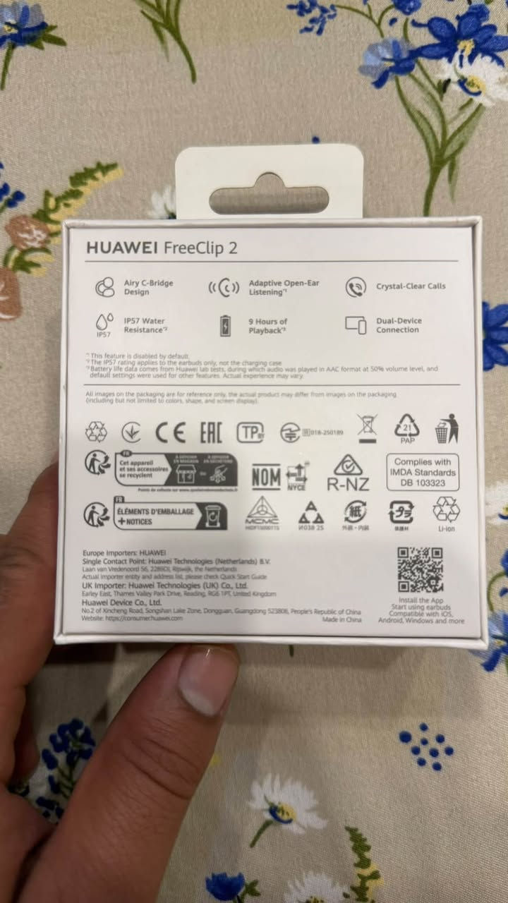 HUAWEI FreeClip 2
تصميم أذن مفتوح مريح جداً (C-bridge): ثابت بالأذن وما يزعجك أبداً، ويكوّن مريح حتى بالاستخدام الطويل وتكدر تسمع الي حواليك.
 بطارية خارقة: تكفيك لغاية 9 ساعات شحن متواصل، ومع العلبة توصل لـ 38 ساعة! 🔋
 شحن سريع: بس 10 دقائق شحن تشغلها 3 ساعات.
 عزل ذكي للمكالمات: صوت نقي وواضح بالمكالمات حتى لو بأسواق أو أماكن هادئة/مزعجة.
 مقاومة للماء والعرق (IP57): مثالية للرياضة والاستخدام اليومي بدون خوف.
 اتصال جهازين بنفس الوقت: بدل بسهولة بين تليفونك واللابتوب بدون فصل.

السعر 165 اللف
للأستفسار / ***********
