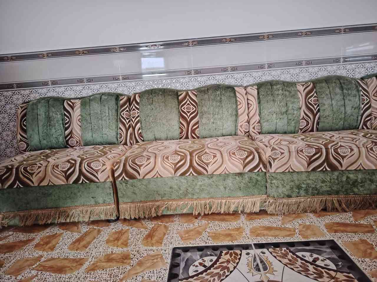 للبيع ٥ قطع ***********
