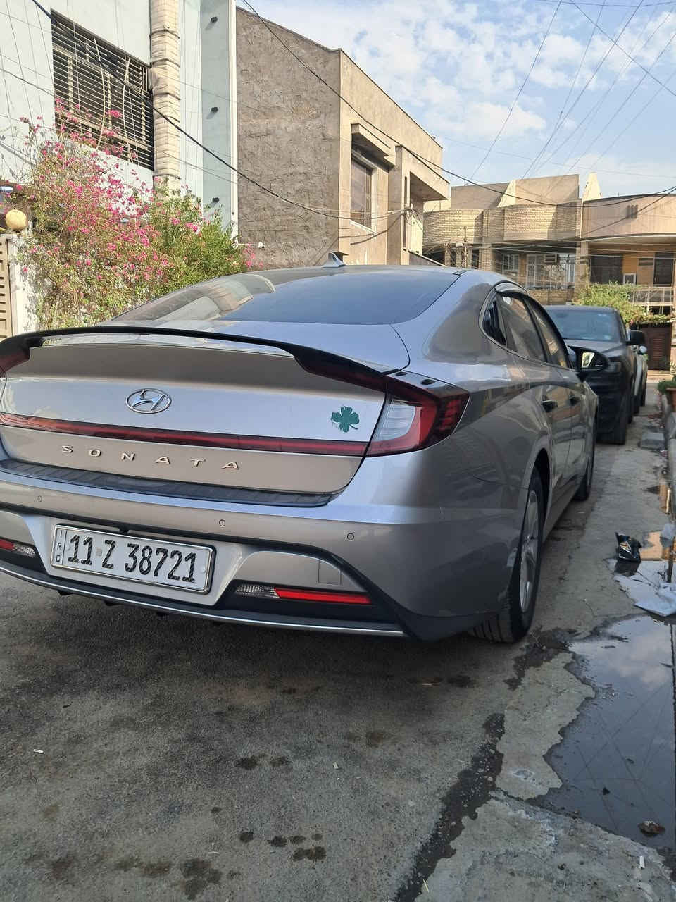 السلام عليكم للبيع سوناتا خط واحد غاز بلاد موديل 2023 وارد كوري رقم بغداد بسمي عنوان بغداد ماشية 67 الف حقيقي بدون ثقوب قمارة فول مواصفات بصمة تشغيل عن بعد رادرات سياد بريك دكمة قيادة ذاتية كشنات تدفءة وتو هلد السيارة على وضع الشركة كير دكم شفتات سرعة سعرهة 165 الستفسار *********** السيارة بدون صبغ
