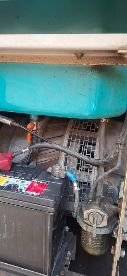 📢 مولد  كابوته للبيع - 15 kVA
المواصفات الفنية:
 الماركة:ياباني أصلي 
 القدرة الإنتاجية  : 15 kVA.
 عدد بتسم : 3 بستمات.
 الحالة: نظيف جداً وبحالة ممتازة وجاهز للتشغيل مباشرة 
 السعر: 25 ورقة  بي مجال 
 للاتصال أو الاستفسار ***********
