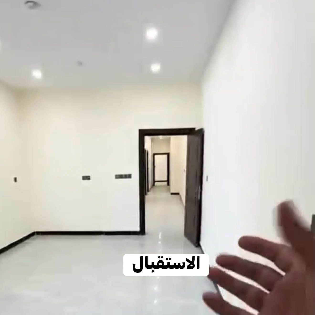 مشتمل للايجار في منطقة اليرموك
•المساحة 220 طابق 1

•غرف نوم 3 🛏️
•حمامين 🚾
•صالة استقبال
•صالة معيشة

محلة (618) قرب مدرسة المأمون
💵بسعر مناسب 💵

للاستفسار 📞***********
