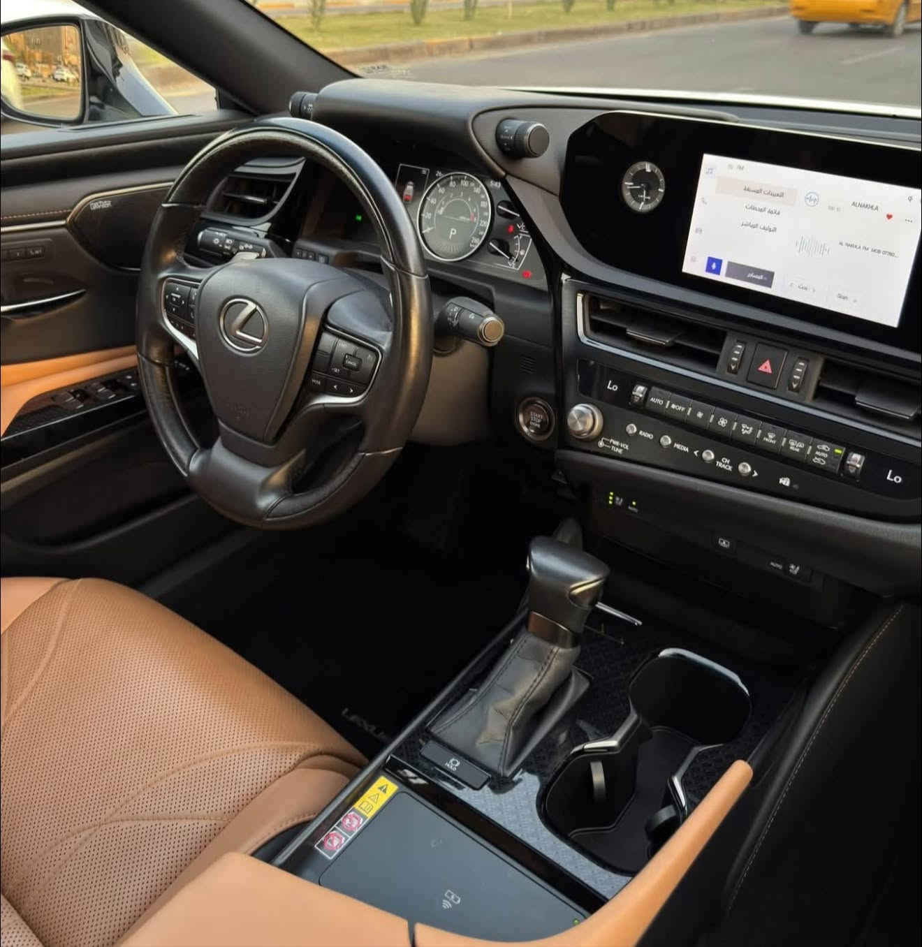 سلام عليكم 
لكزس 2021 ES350 
لون ابيض 
وارد امريكي 
سيارة بدون سبوغ بابين تبديل شركة 
مواصفات 
شاشة 
دواخل مشمى 
كامرة 
حساس امامي خلفي 
كامرة دواره 
رادار امامي نقطة عمياء 
سستم صوت 
كشنات تدفئه تبريد او كهرباء 
محرك 6 سلندر 3500 
قطعتين تبريد 
اوتو ستوب 
مري قلاب عند رجوع 
ماشية 66 الف كيلو 
رقم اربيل بسمي هزة جديدة بدون اي نقص 
السعرررر  275 
العنوان اربيل 
***********
